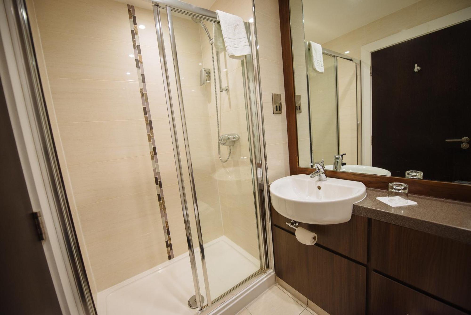 Double Room with Park View - Photo 9