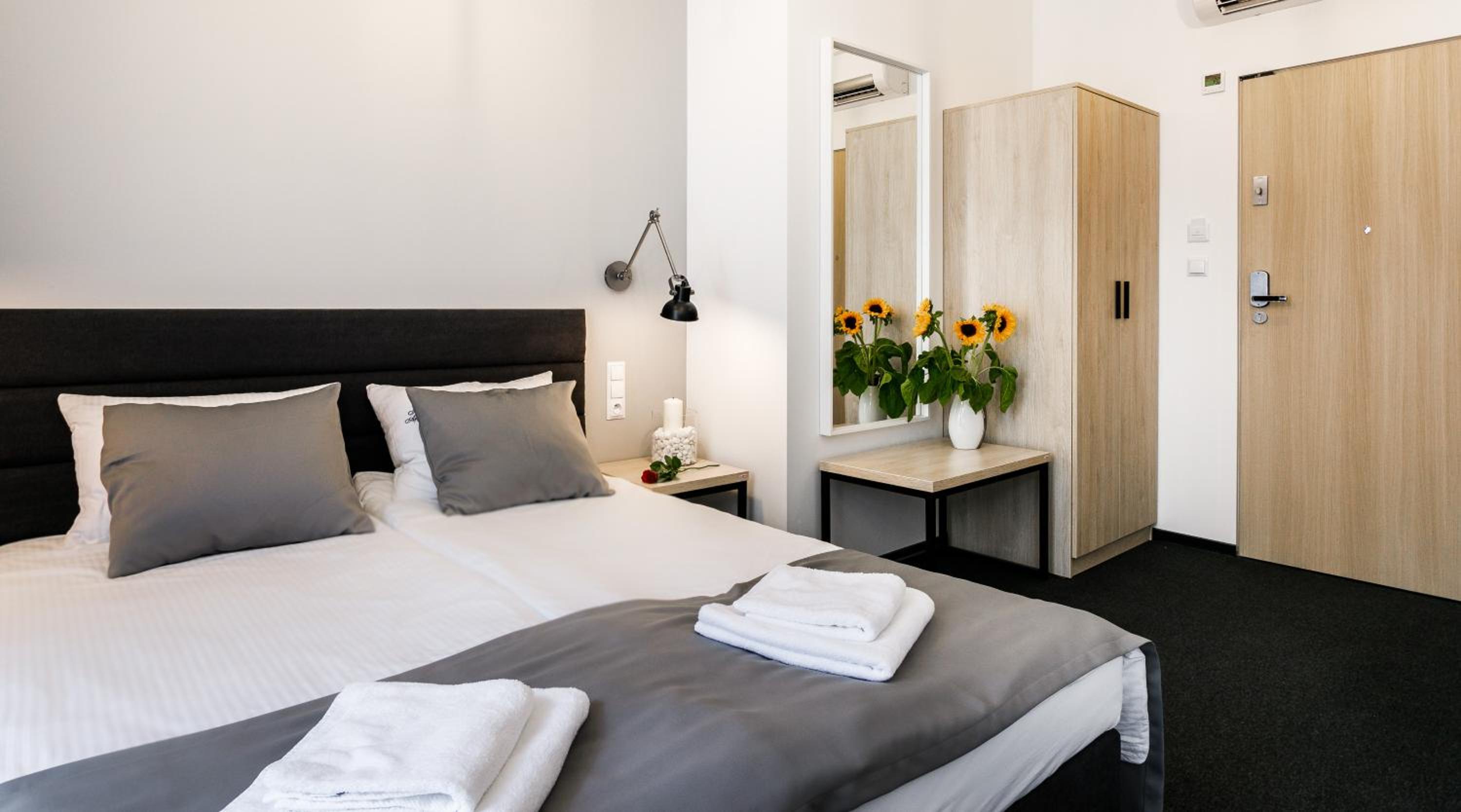 Standard Twin Room photo 3