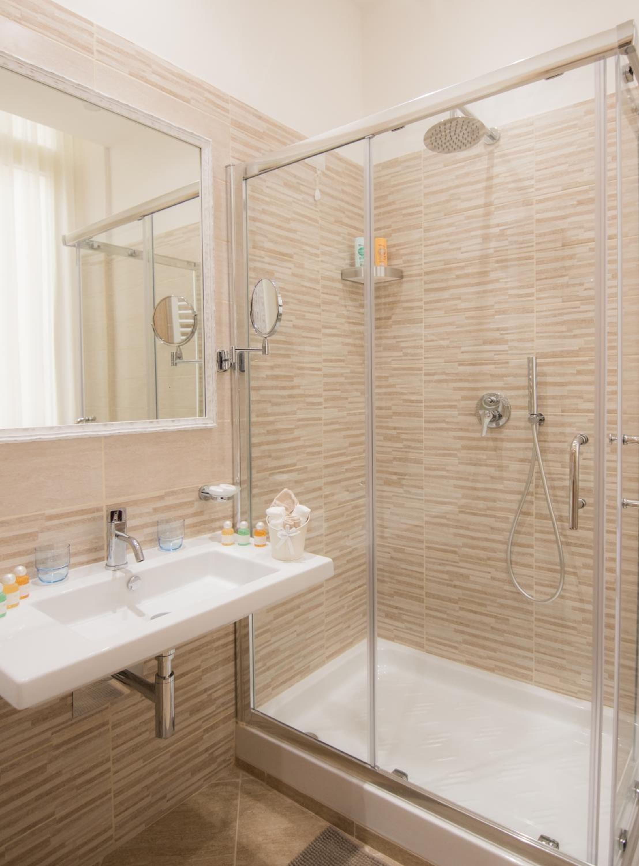 Junior Suite with Balcony photo 2