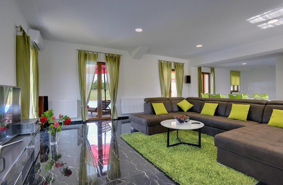 Three-Bedroom Townhouse