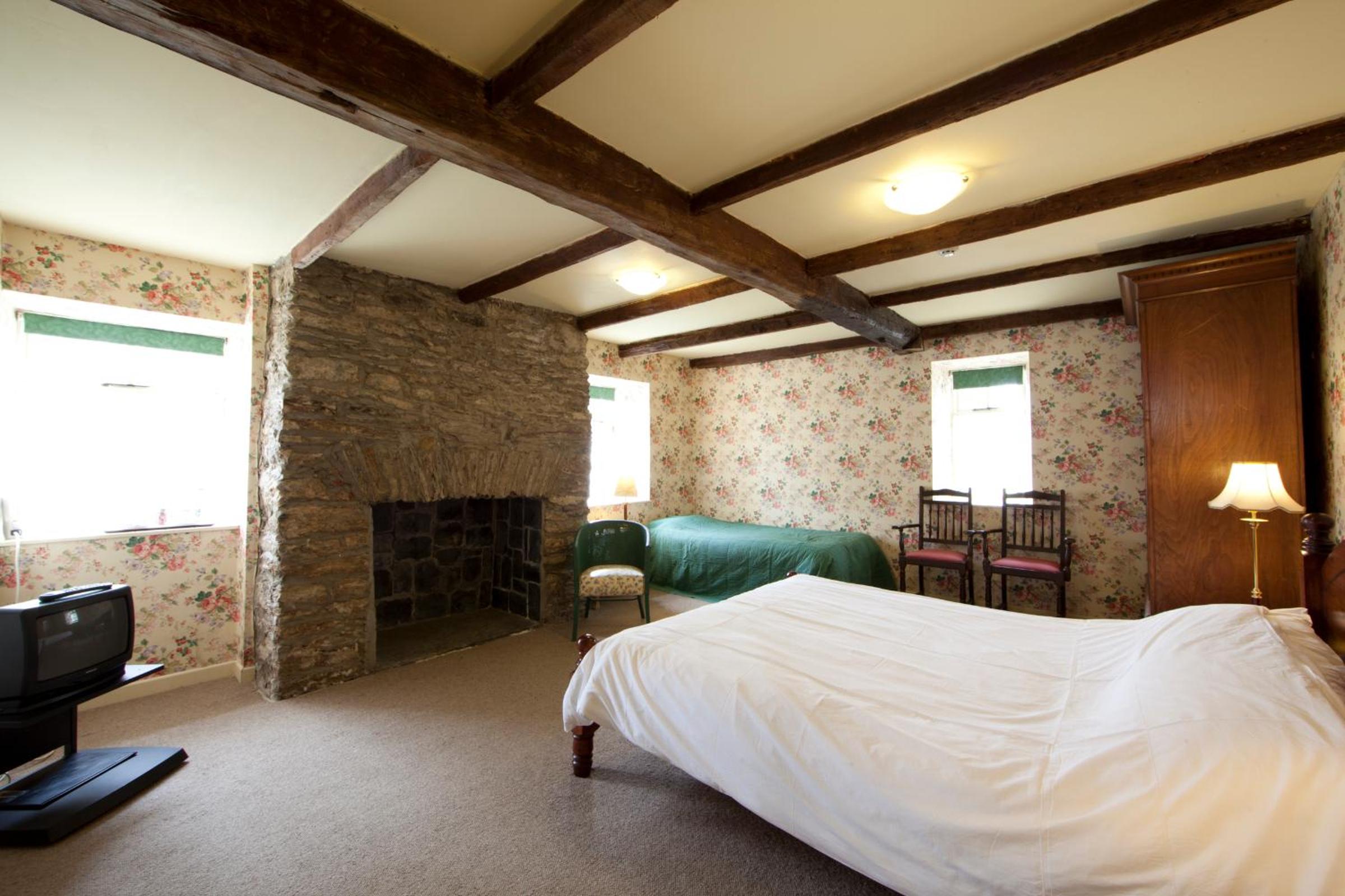 Family Room - Photo 1