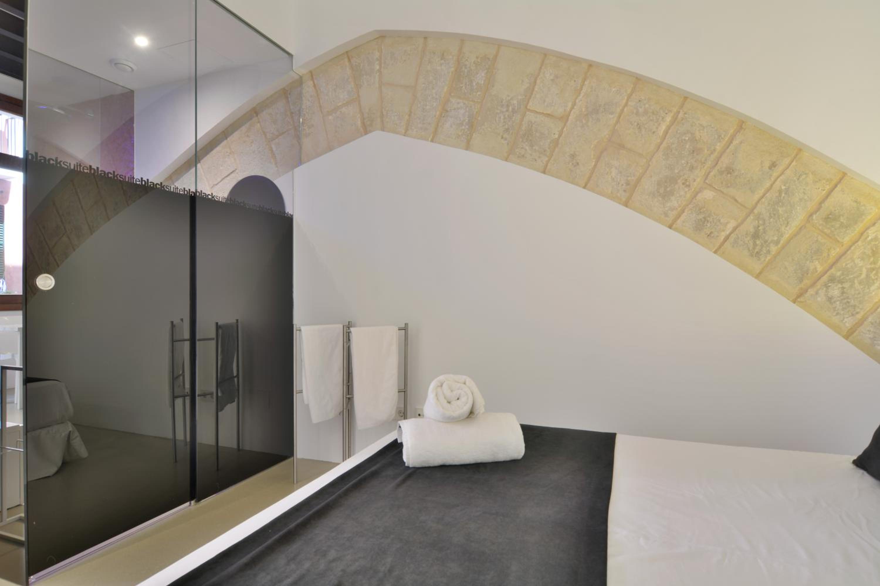 Apartamento de una habitación con balcón
