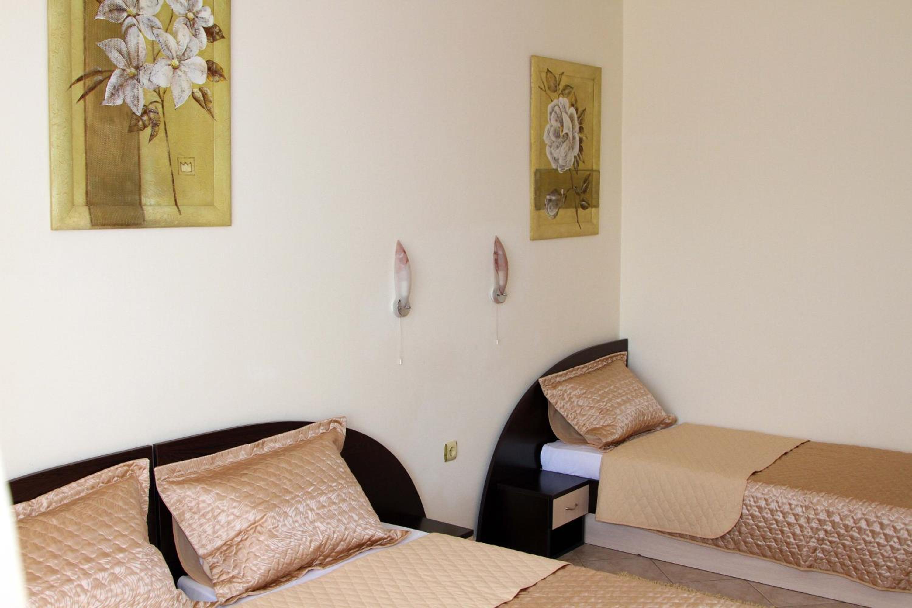Triple Room photo 2