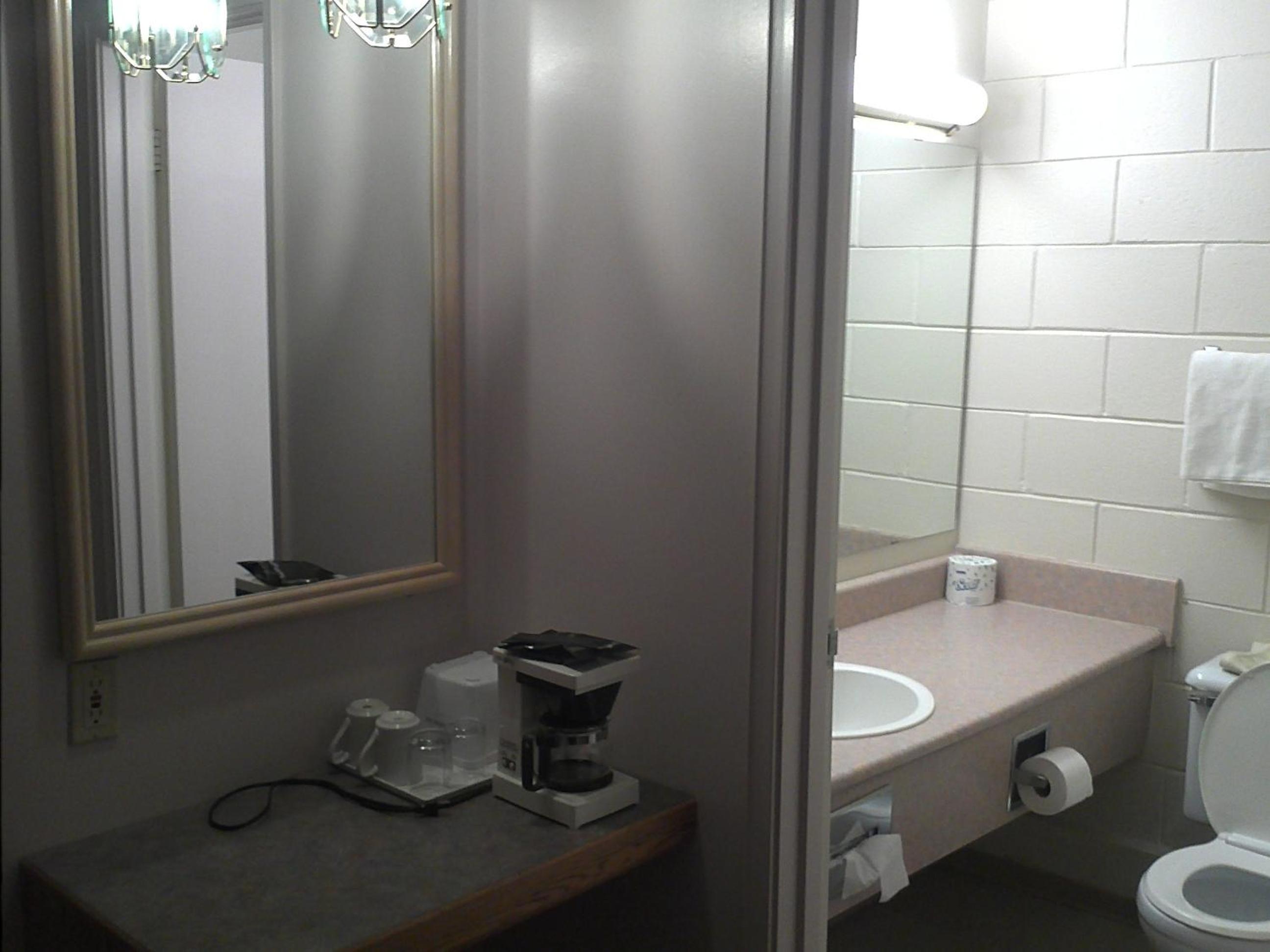 Double Room with Two Double Beds - Non-Smoking - Photo 5