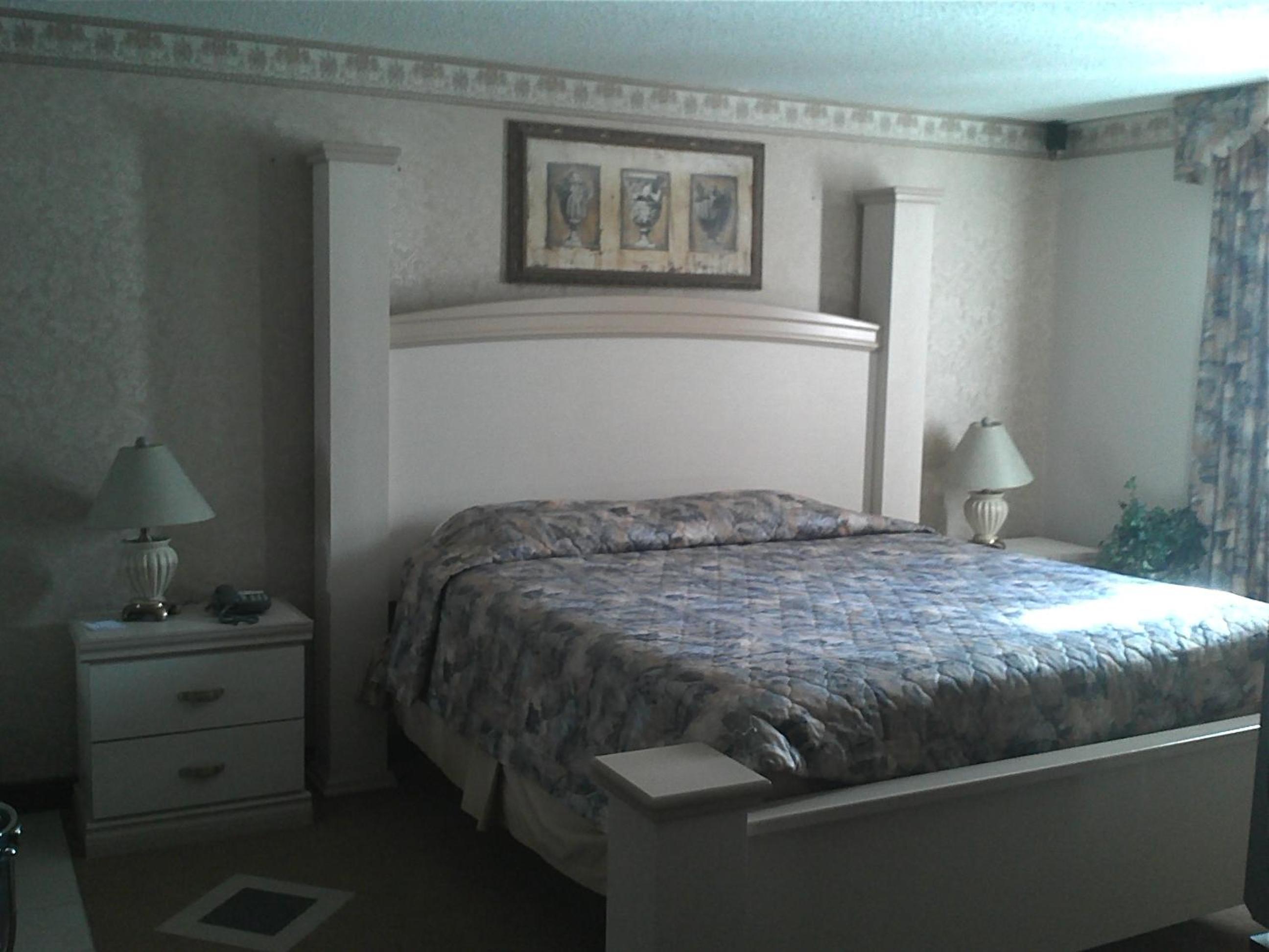 King Room- Non-Smoking photo 3