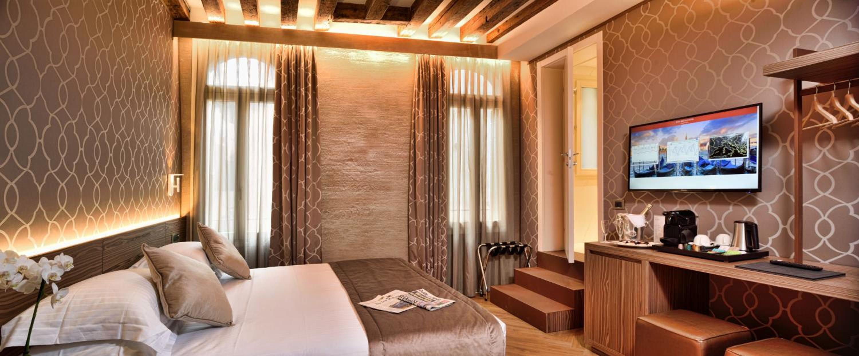 Superior Double Room - Photo 3