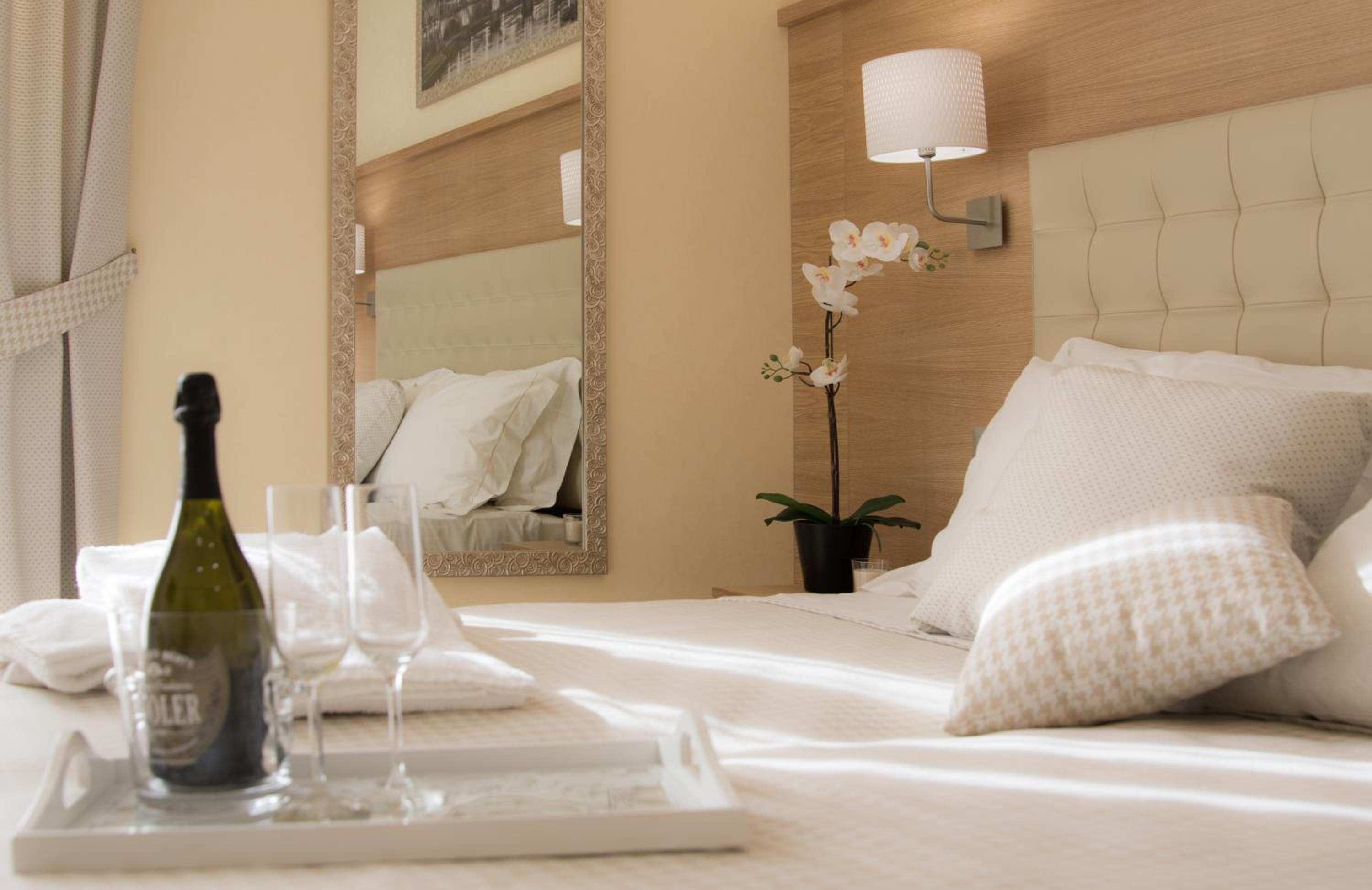 Suite with City View photo 2