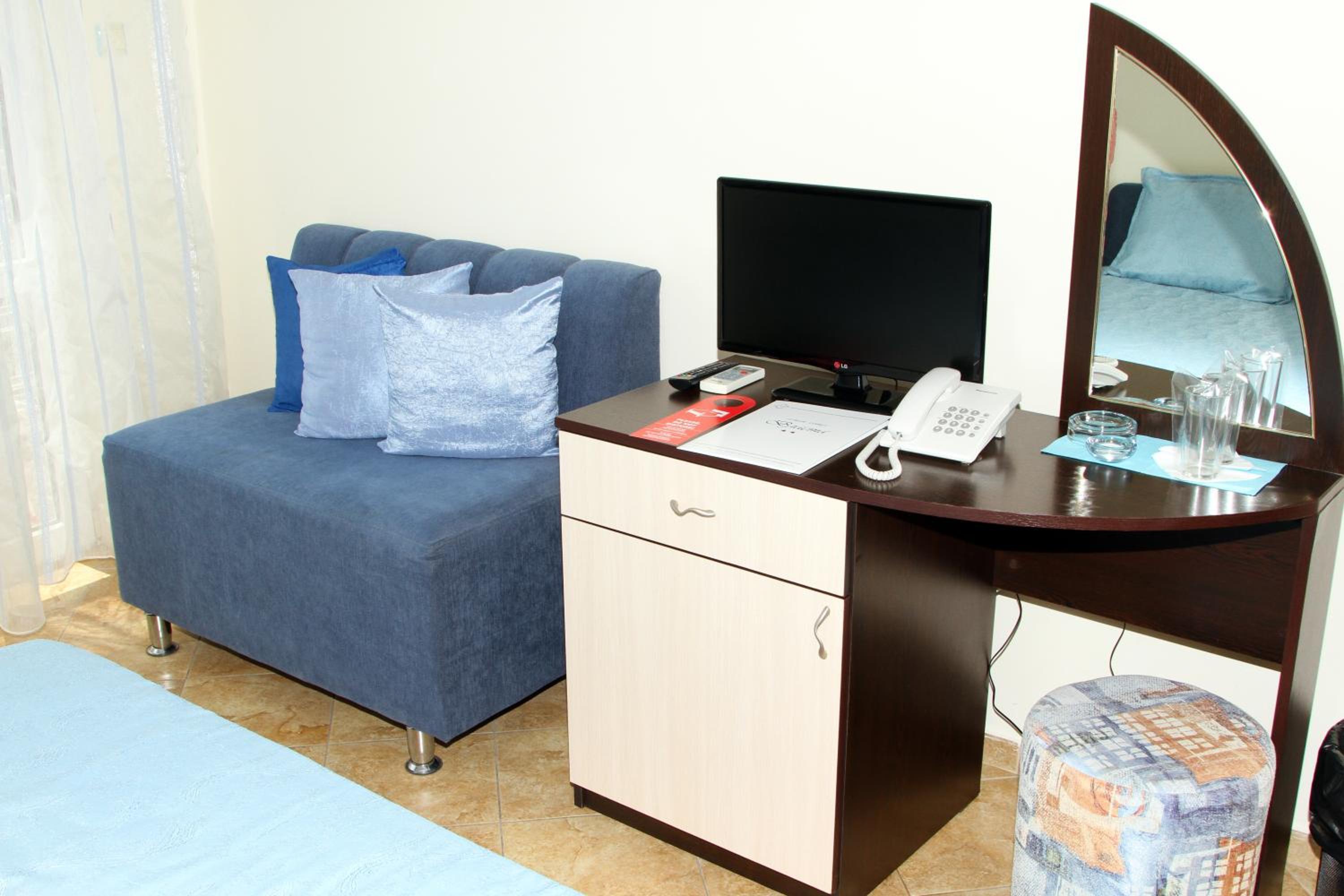 Double or Twin Room photo 3