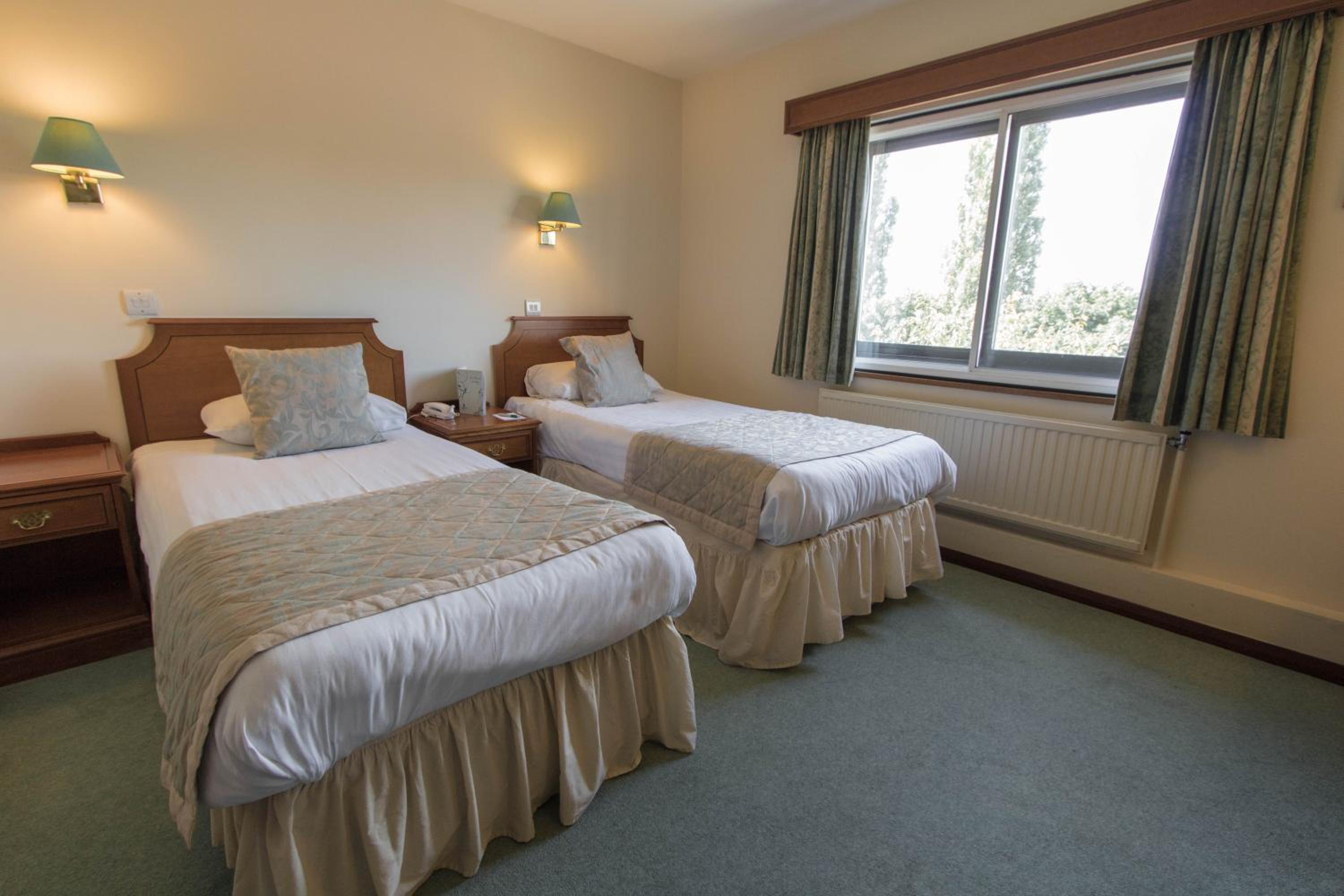 Twin Room - Photo 1