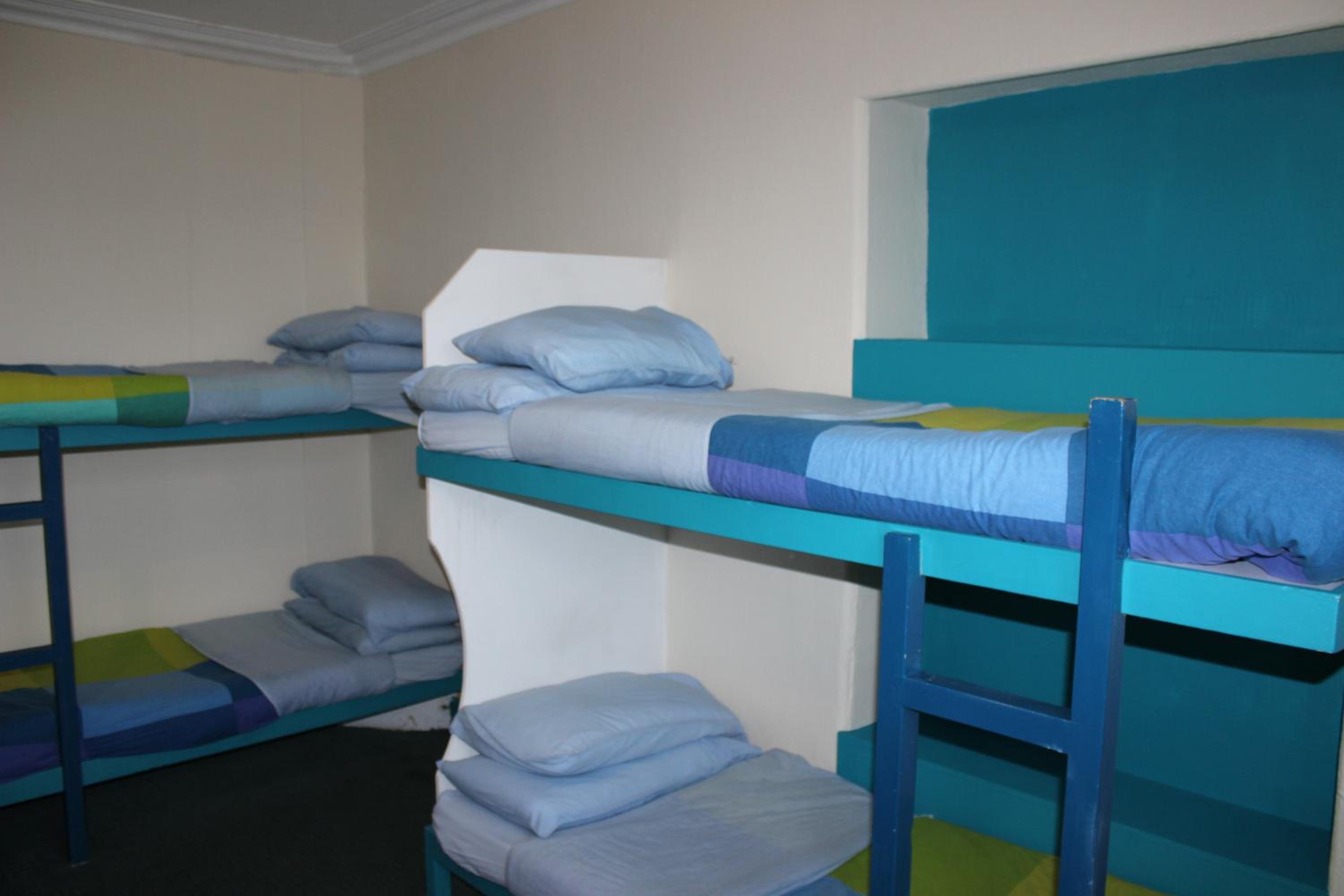 Bed in 6-Bed Mixed Dormitory Room photo 2