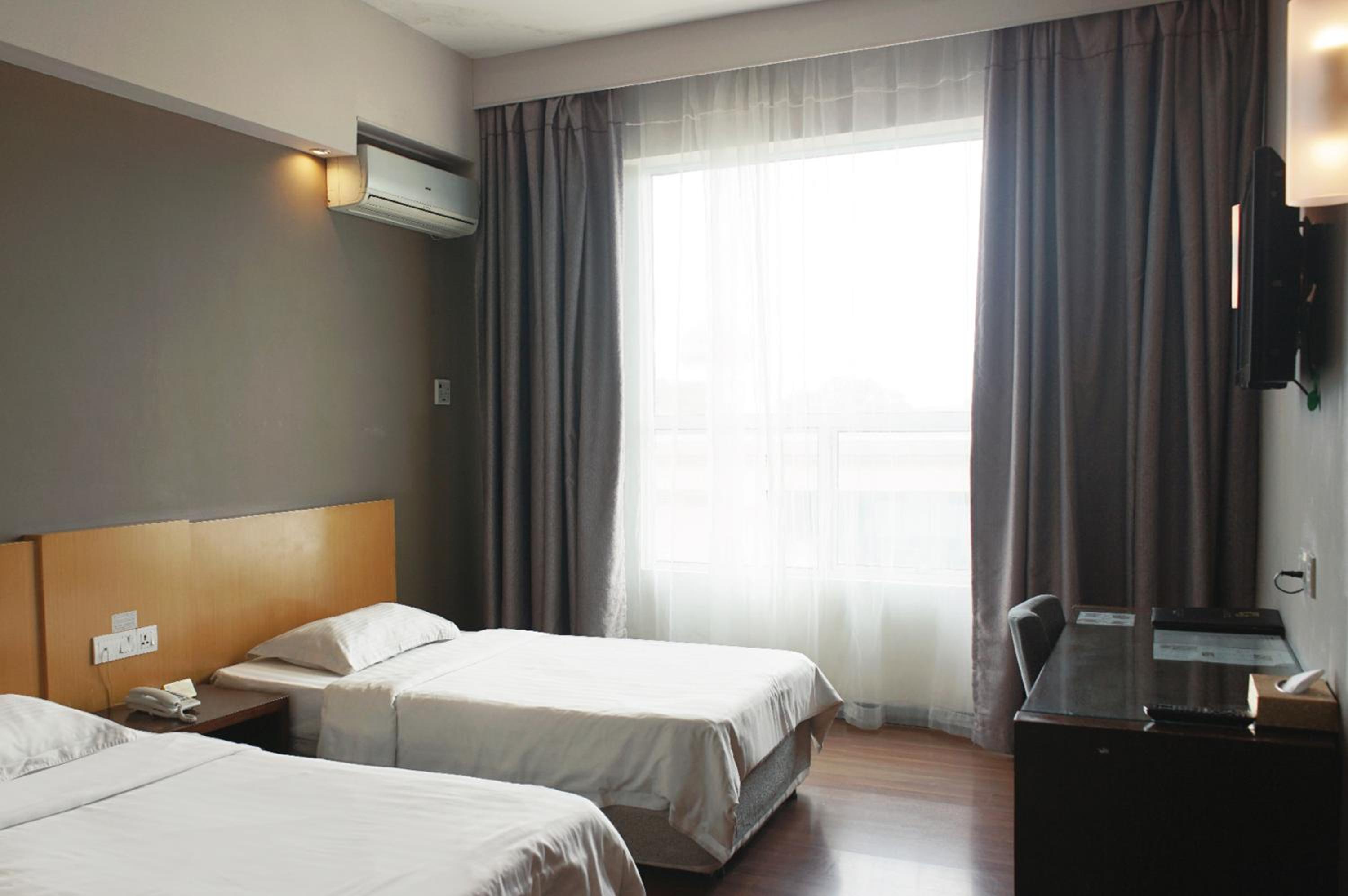 Deluxe Twin Room with Sea View