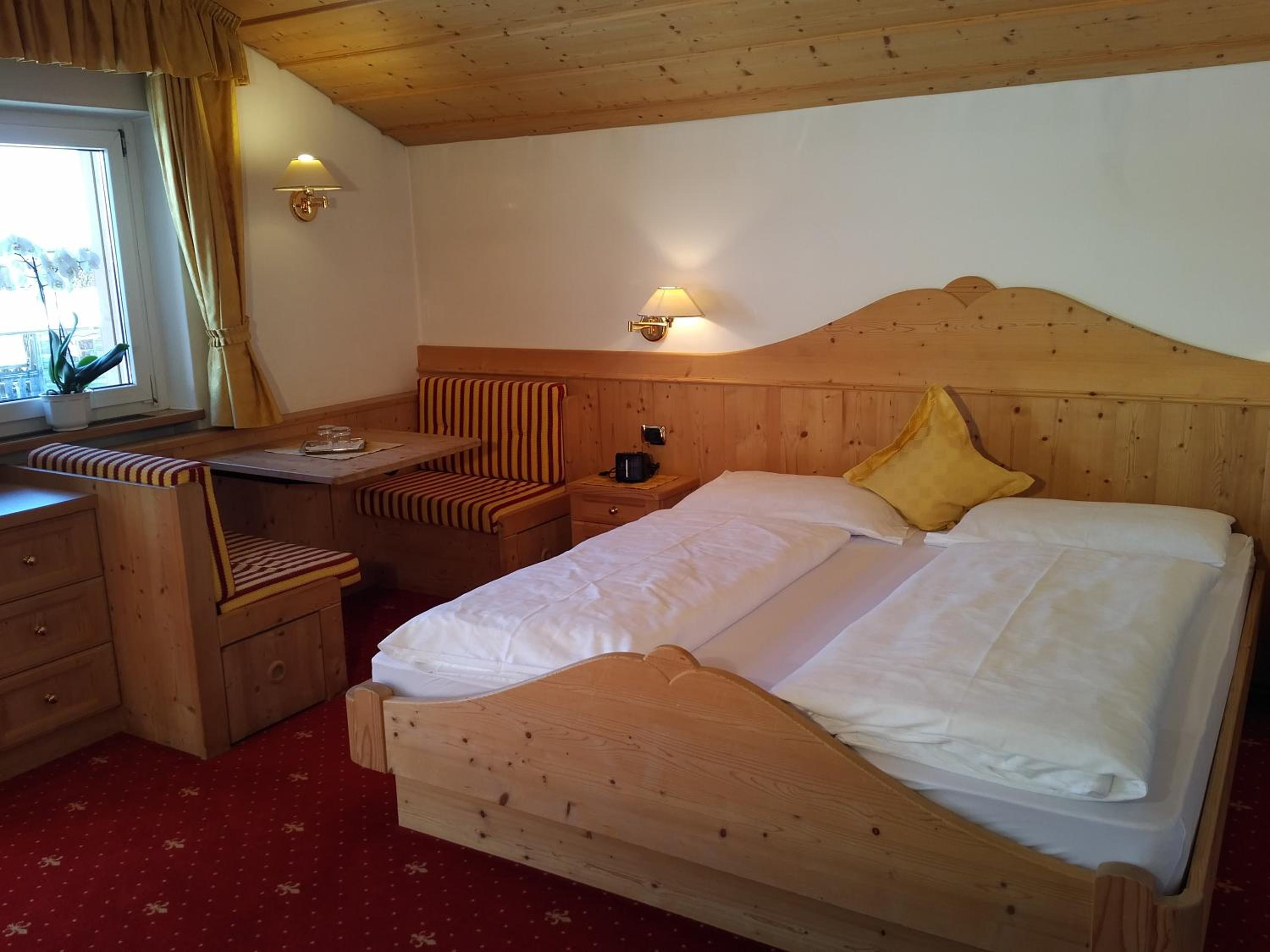 Large Double Room photo 3