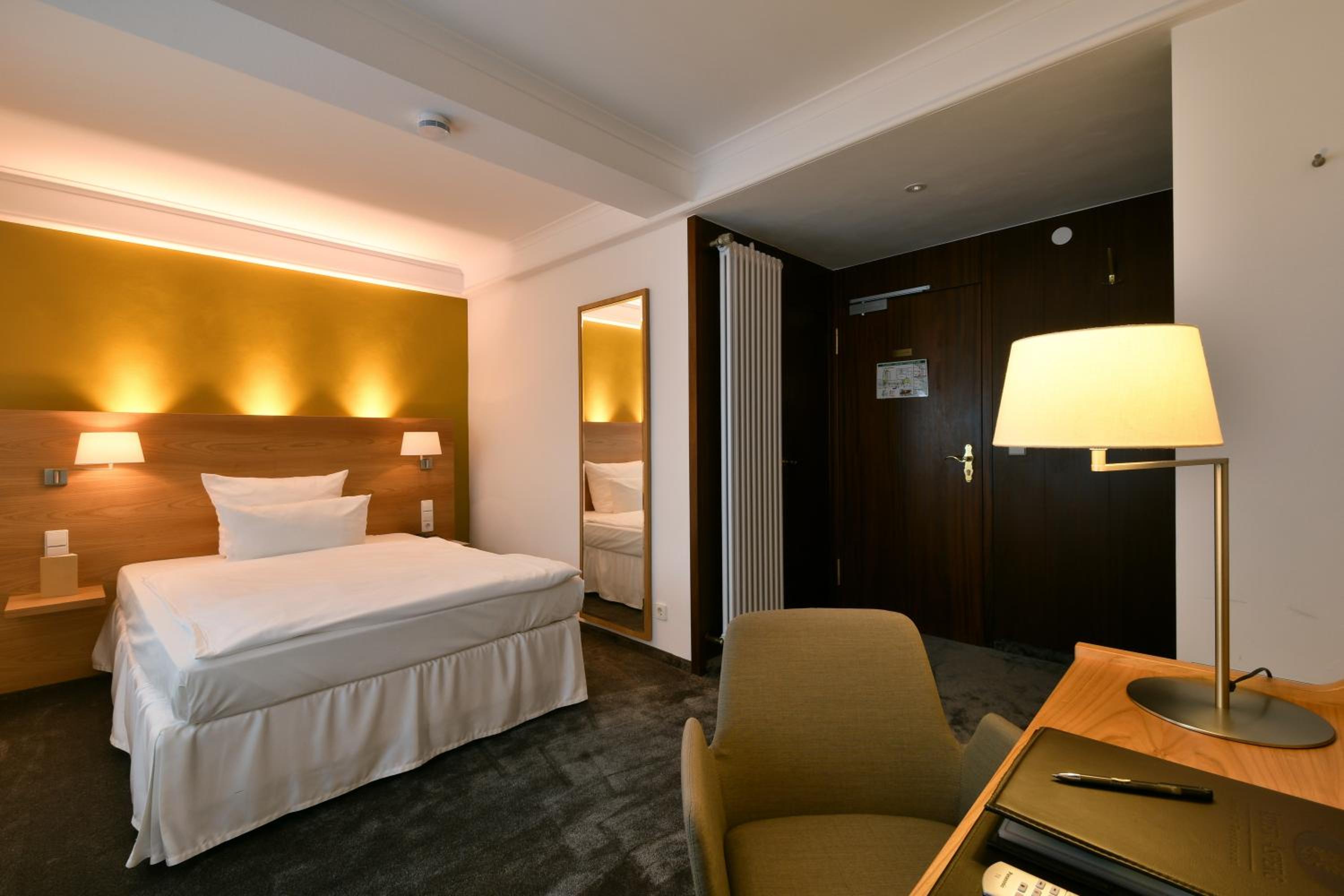 Comfort Room - Photo 11