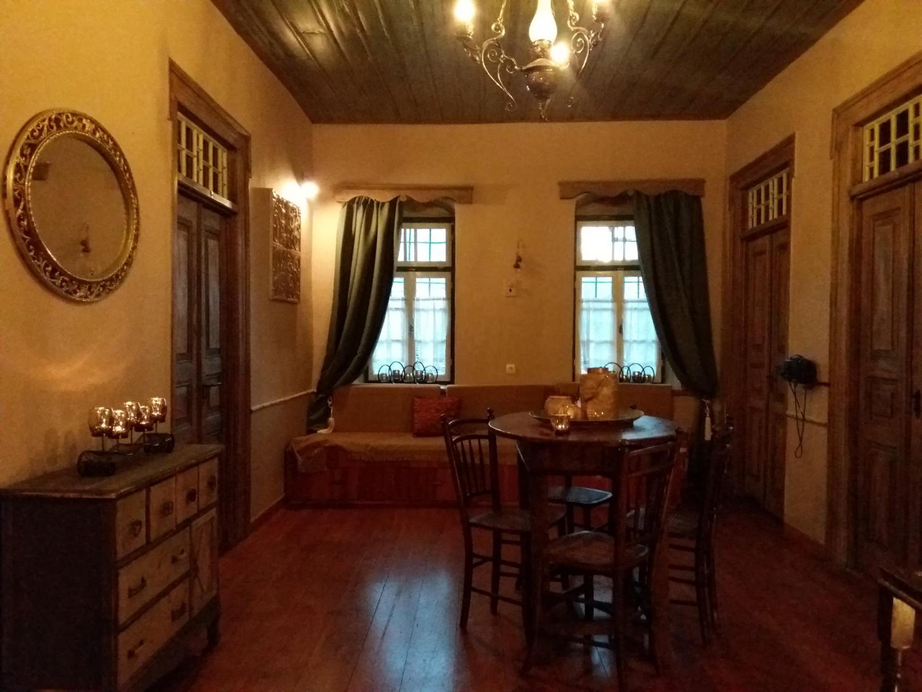 Double or Twin Room - Photo 9