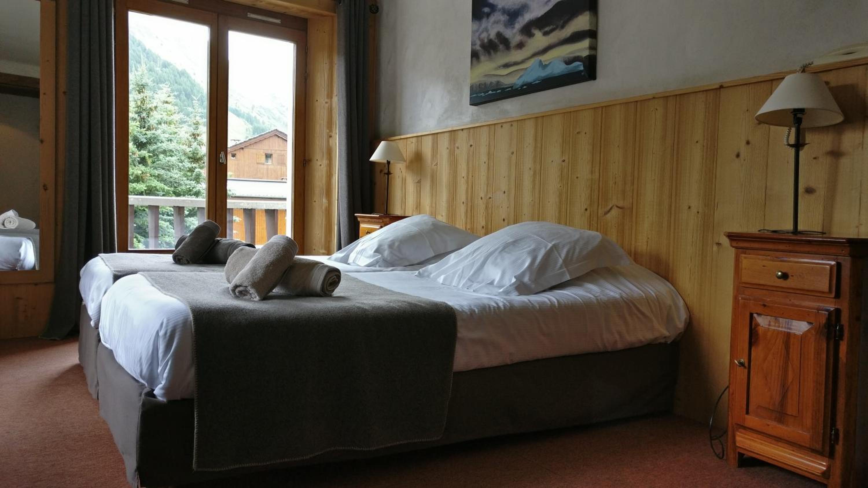 Superior Twin Room photo 2