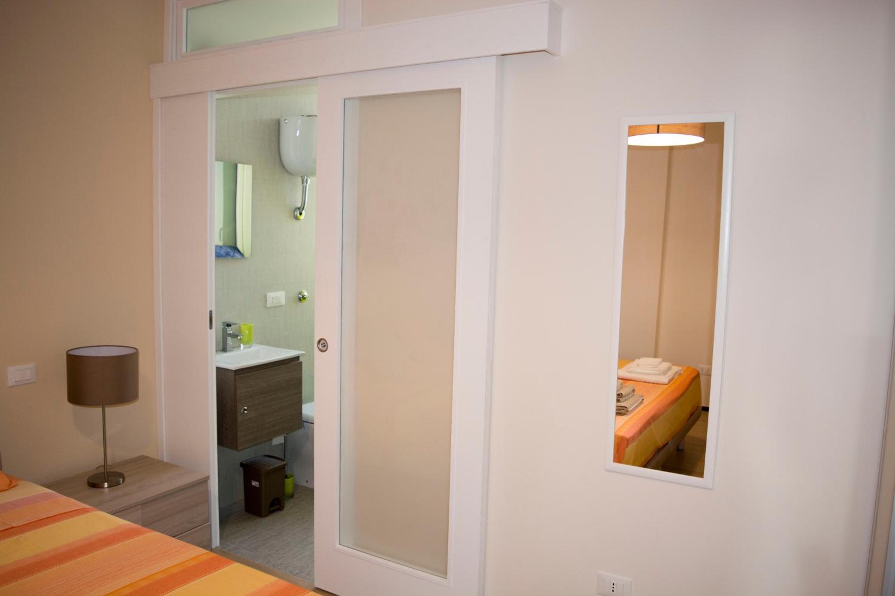 Deluxe King Room photo 3