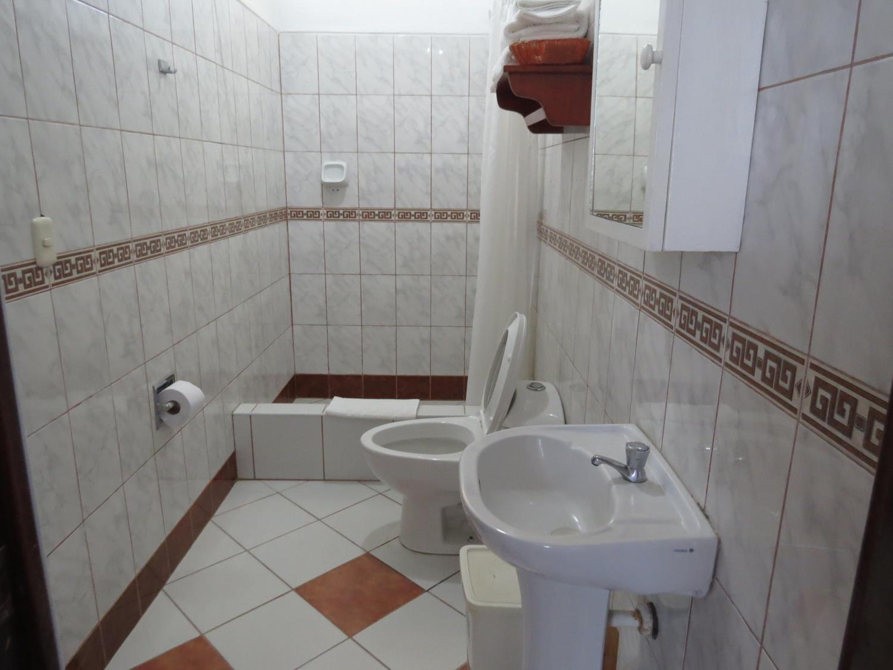 Large Twin Room photo 2