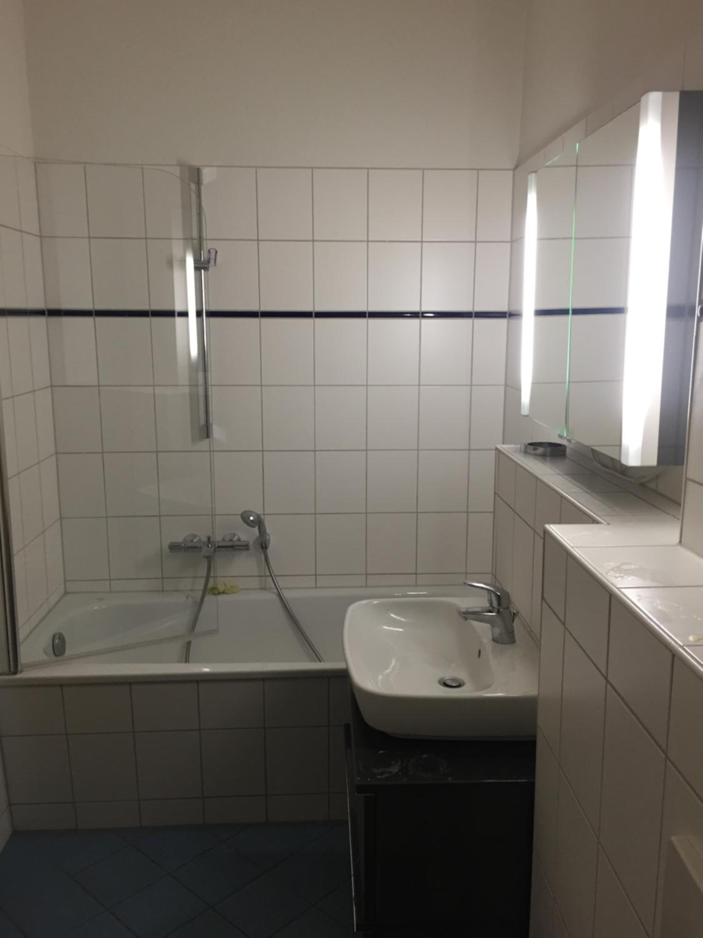Two-Bedroom Apartment - Photo 16