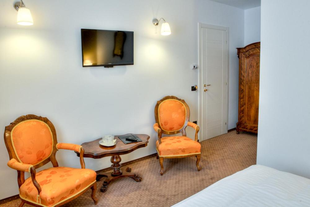 Double Room - Photo 21