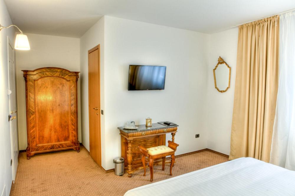 Double Room - Photo 20