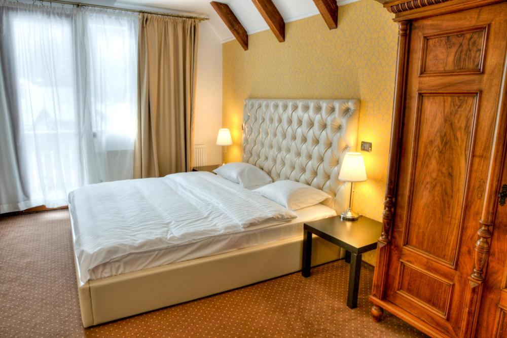 Double Room - Photo 17