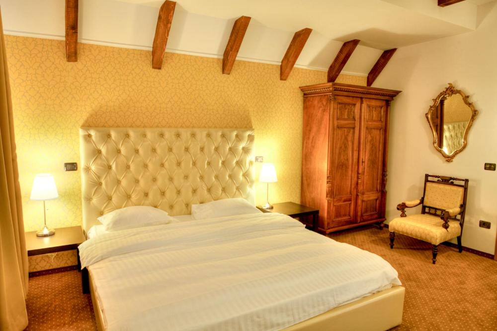 Double Room - Photo 29
