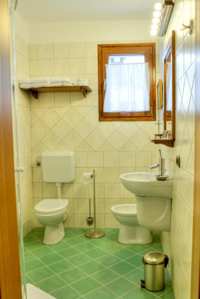 Double Room - Photo 25