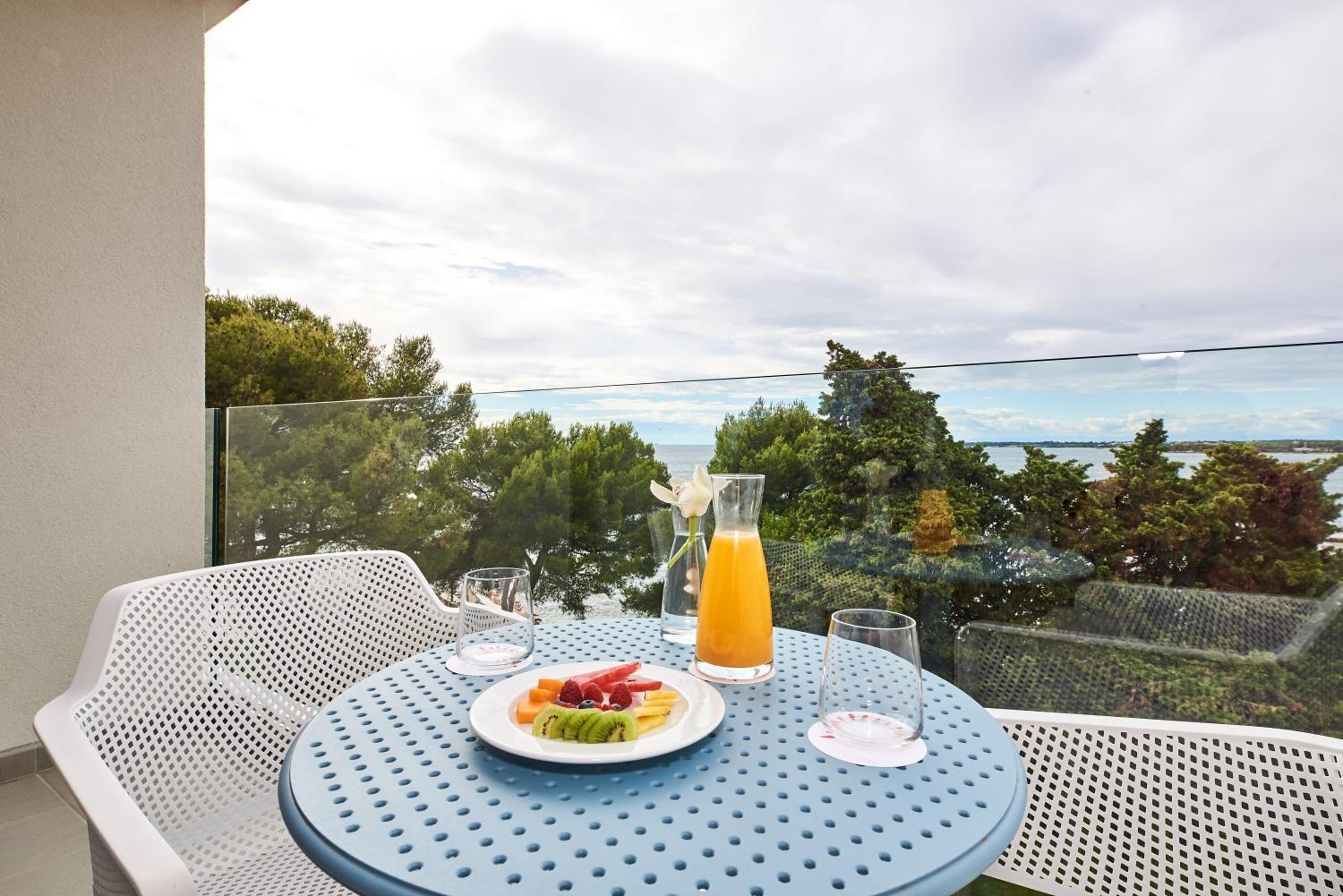 Premium Family Room with Balcony and Sea View - Photo 4