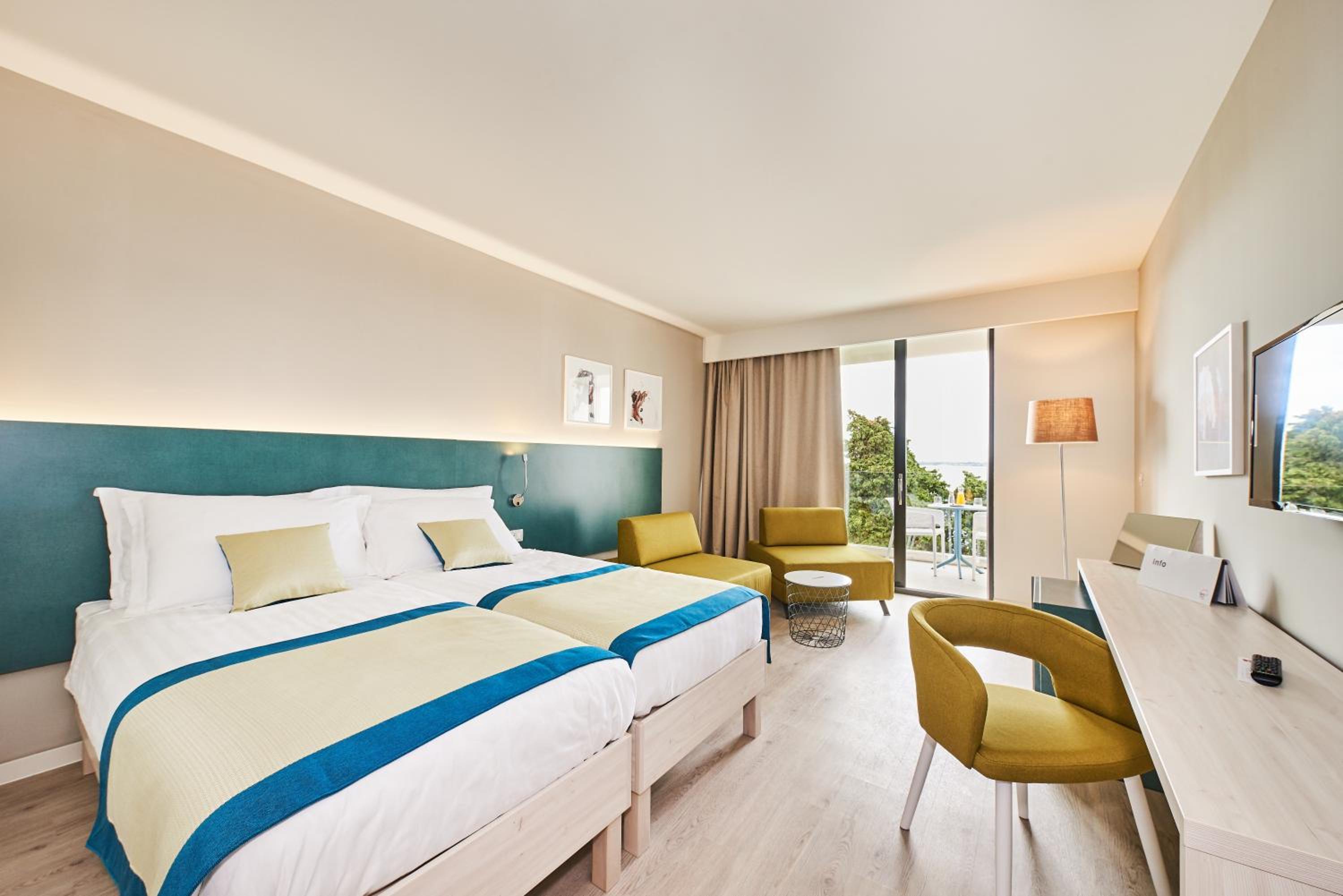 Premium Family Room with Balcony and Sea View - Photo 1