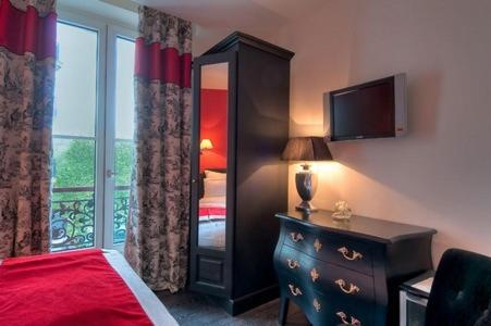 Twin Room with Balcony photo 2