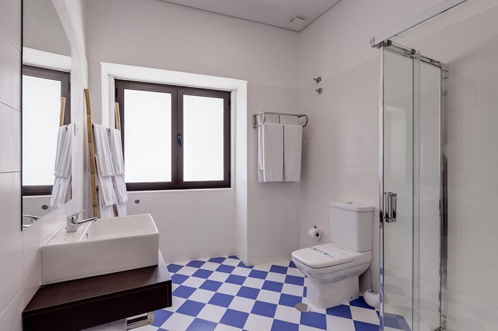 Two-Bedroom Apartment with City View photo 2