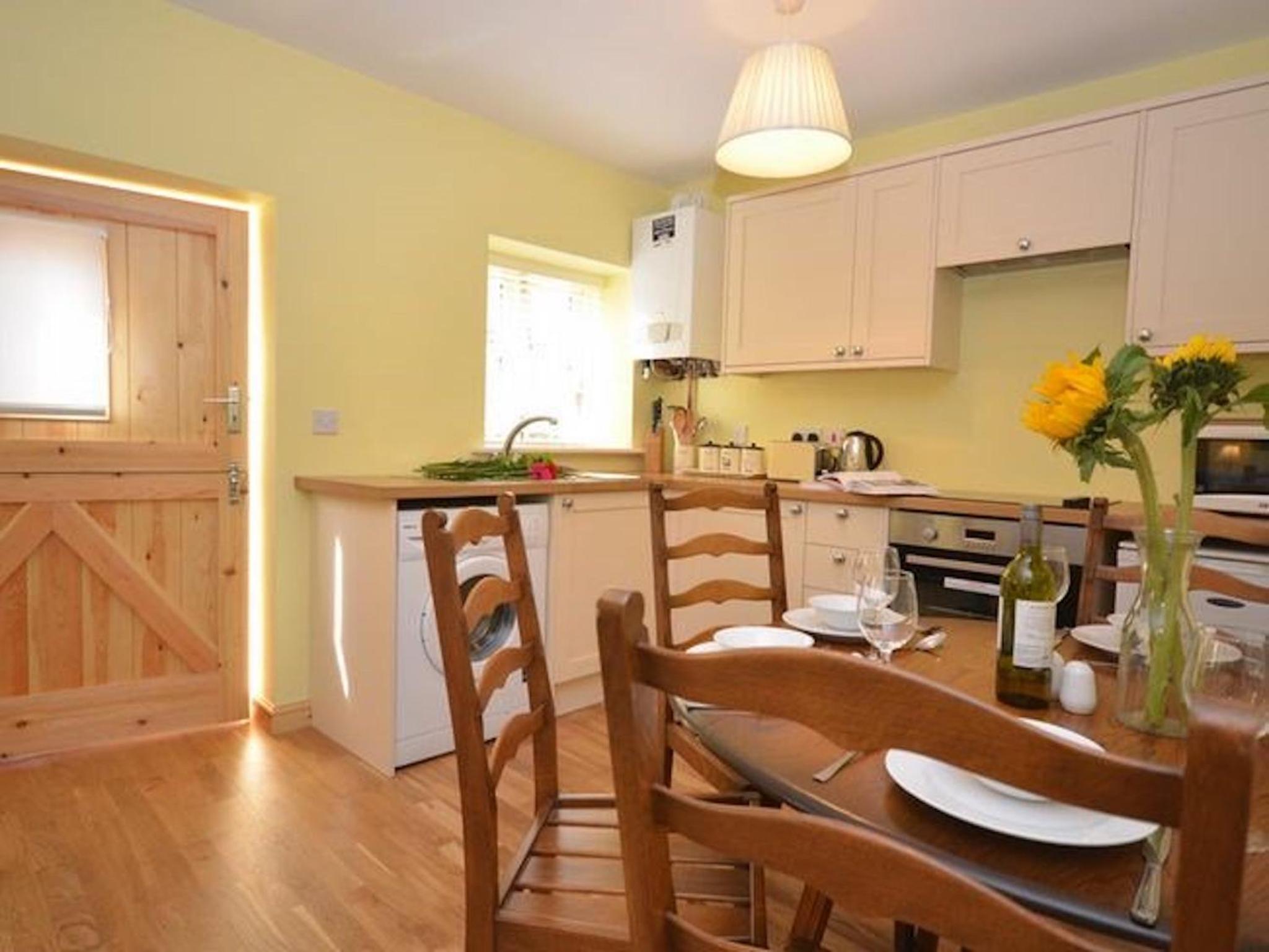 Two-Bedroom Cottage photo 2