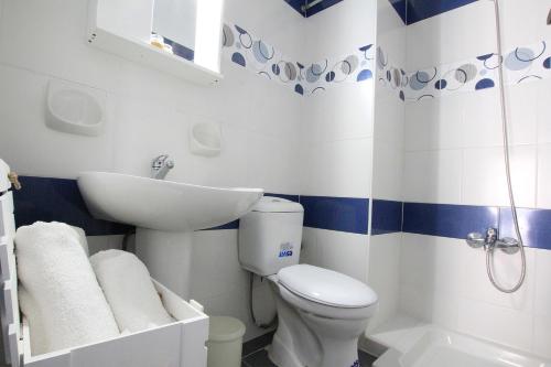 Studio (2-3 Adults)