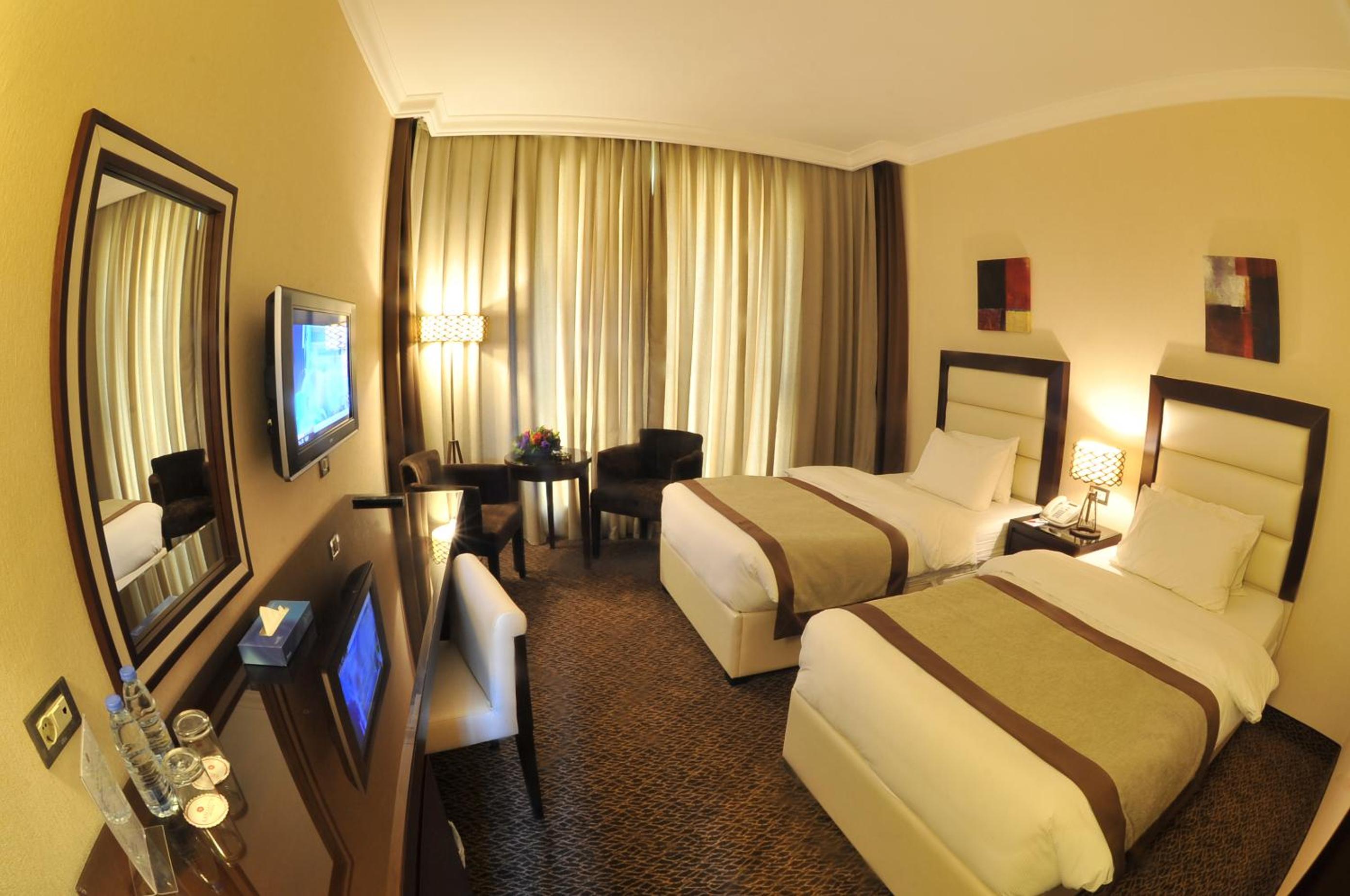 Standard Twin Room with City View