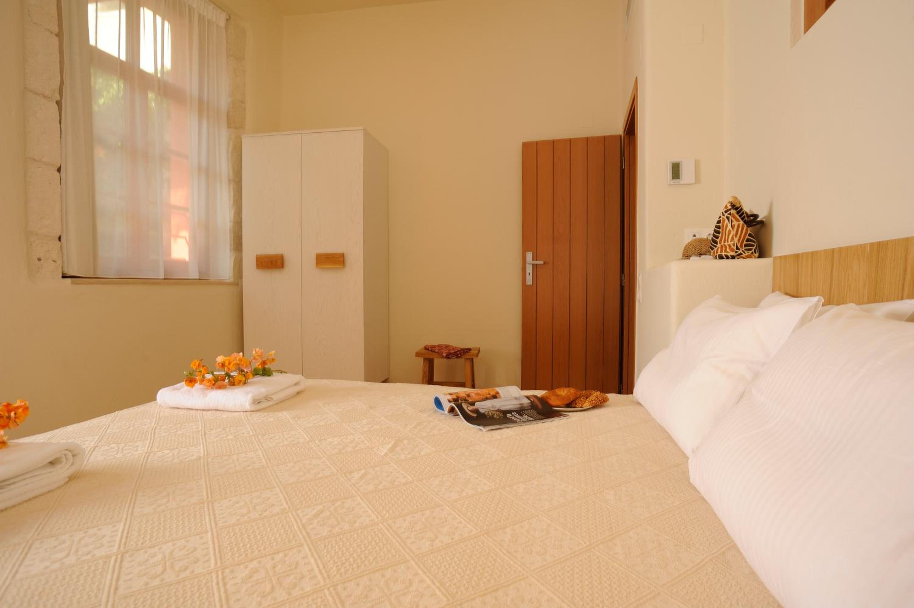 Studio Apartment photo 2