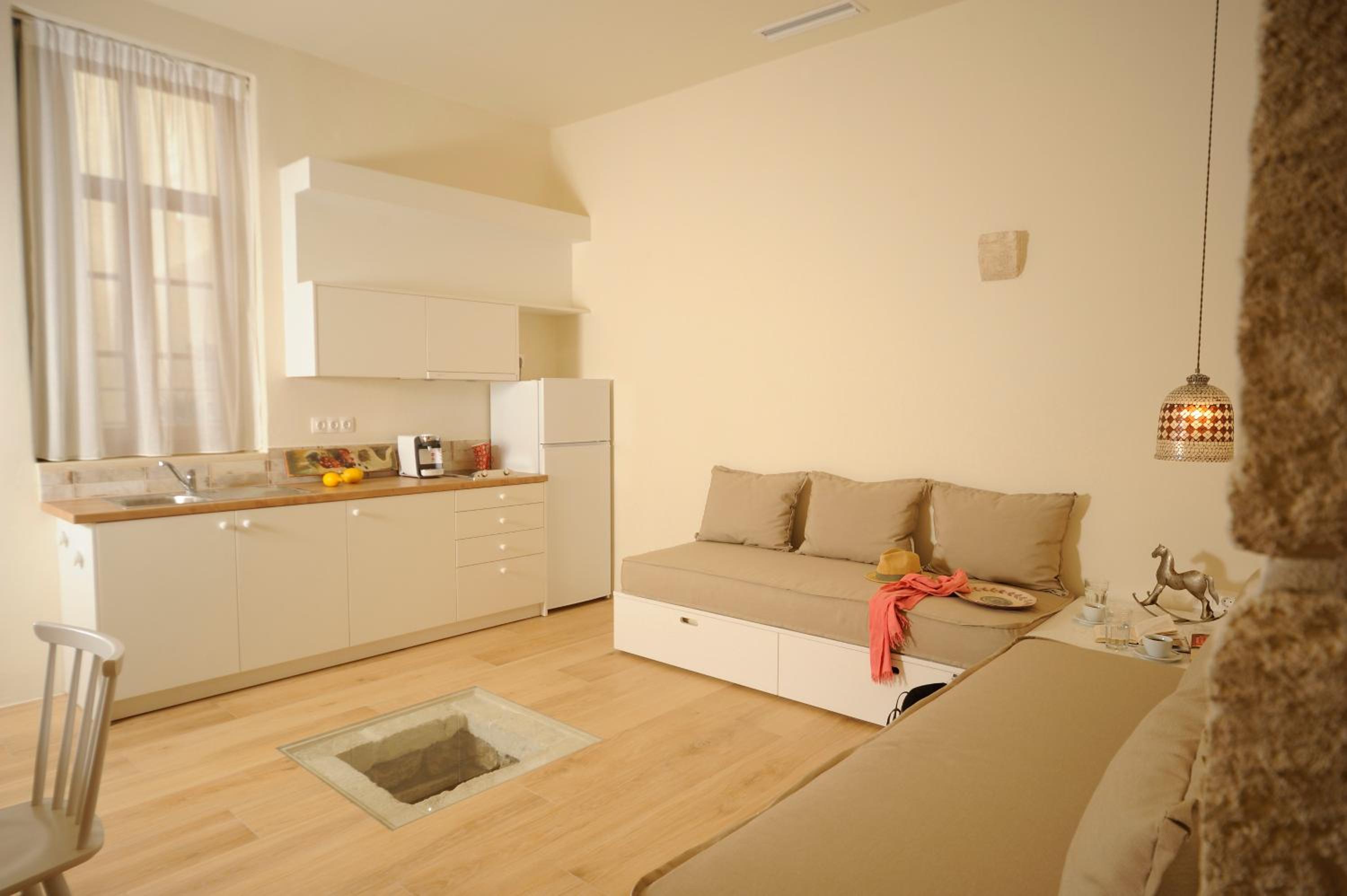 Studio Apartment photo 3