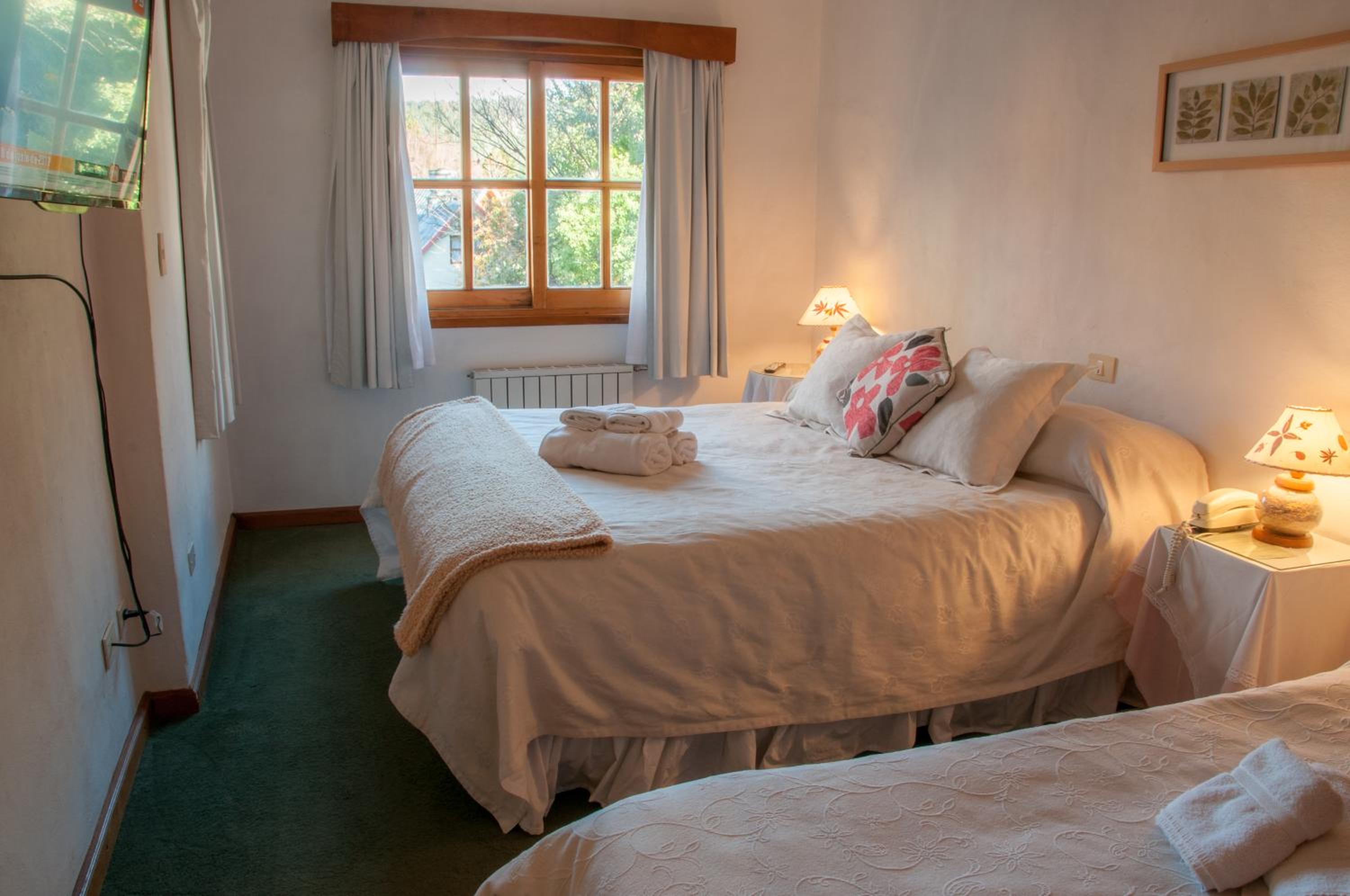 Basic Triple Room photo 1