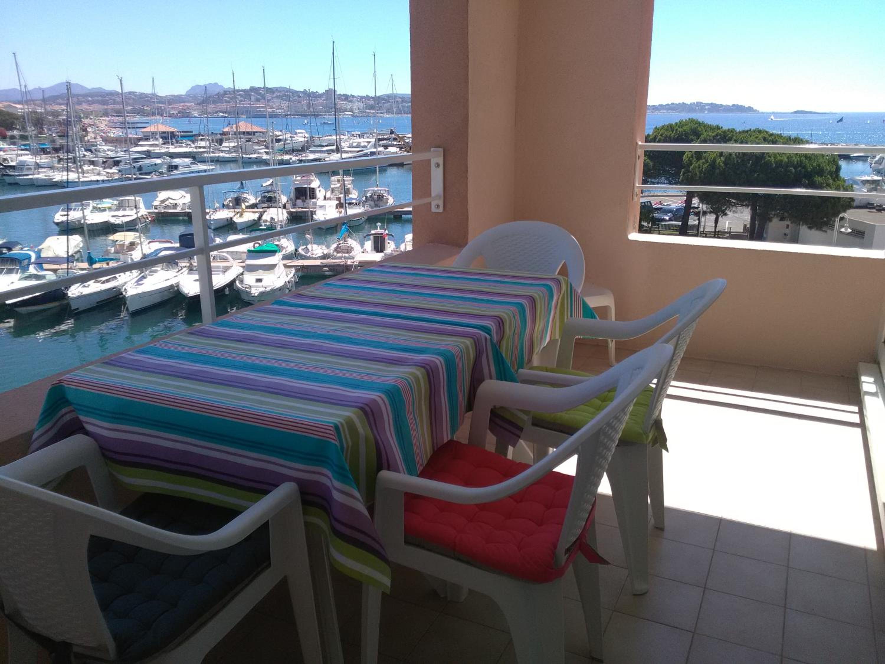Studio Apartment with Sea View photo 1