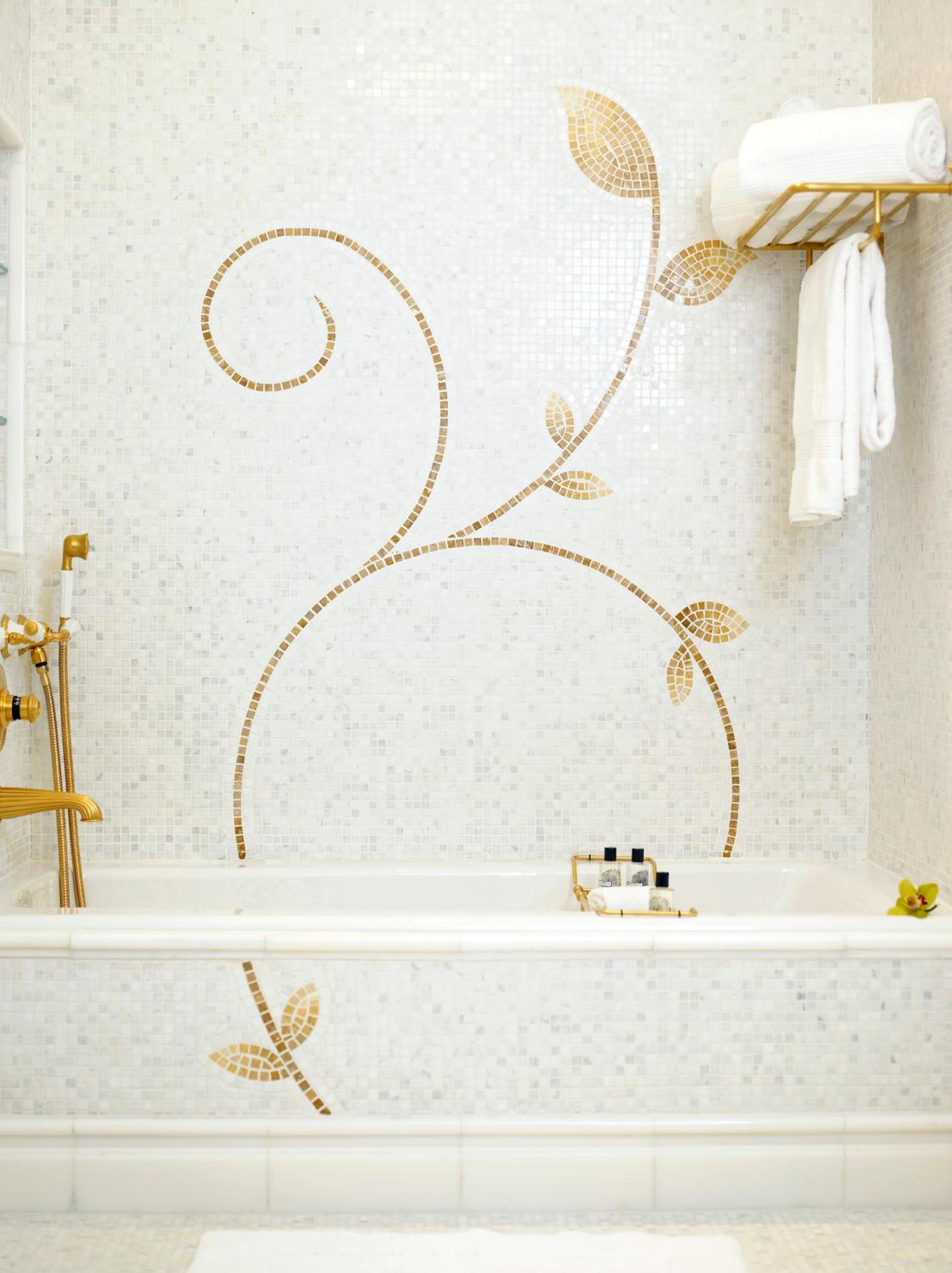 Eloise King Room thumbnail 5