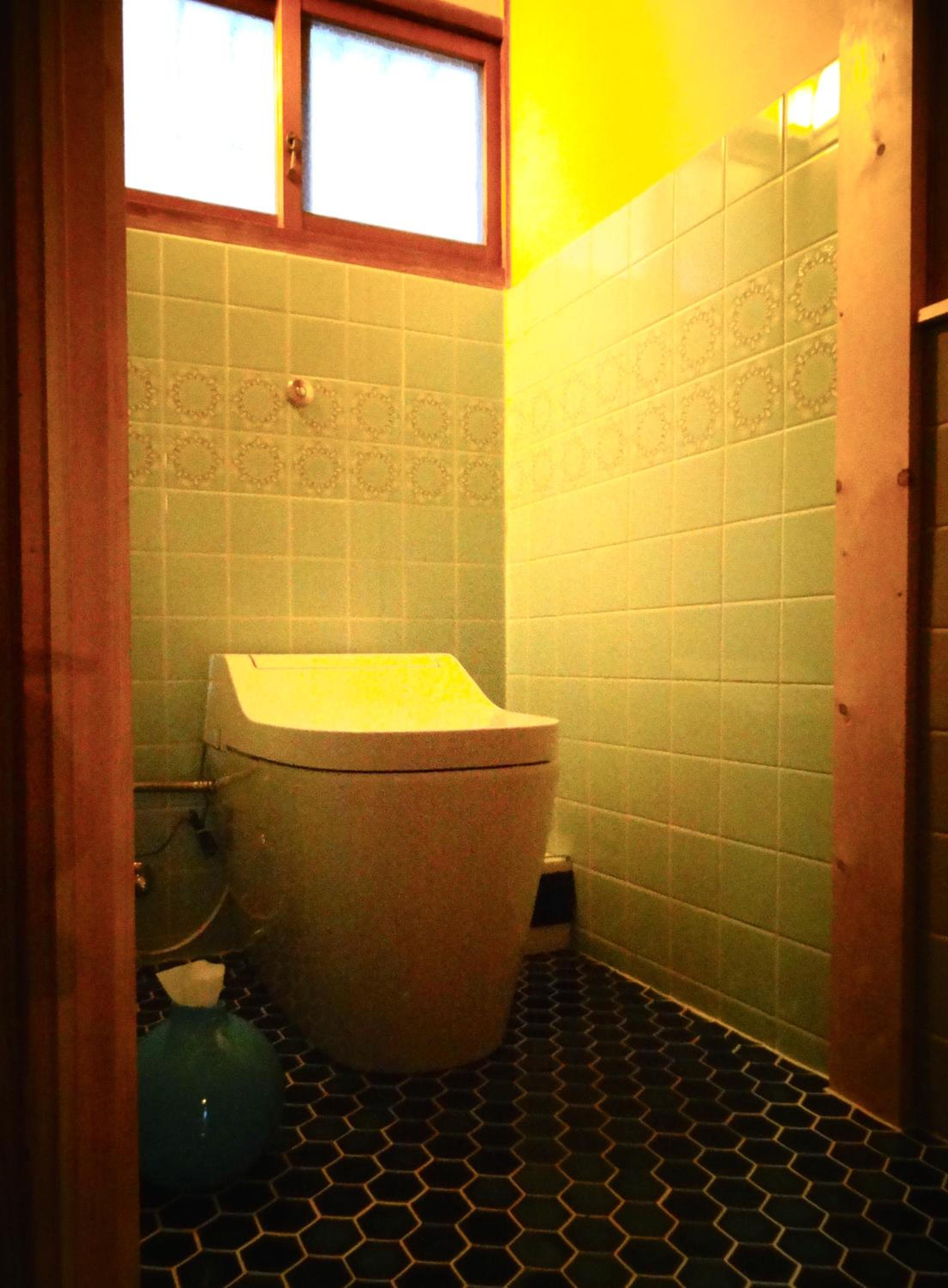 Standard Twin Room with Shared Bathroom photo 2