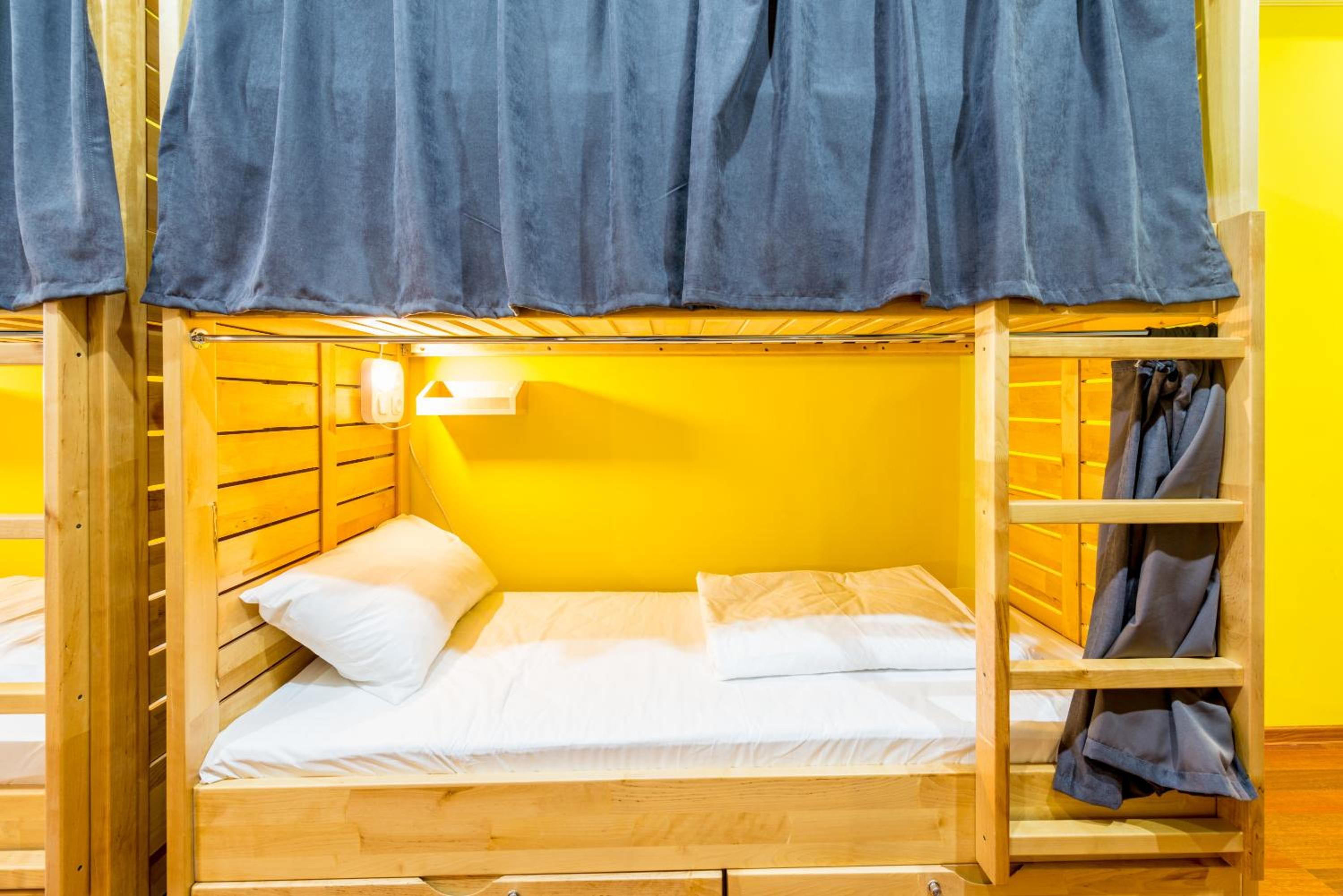 Bed in 4-Bed Mixed Dormitory Room photo 2
