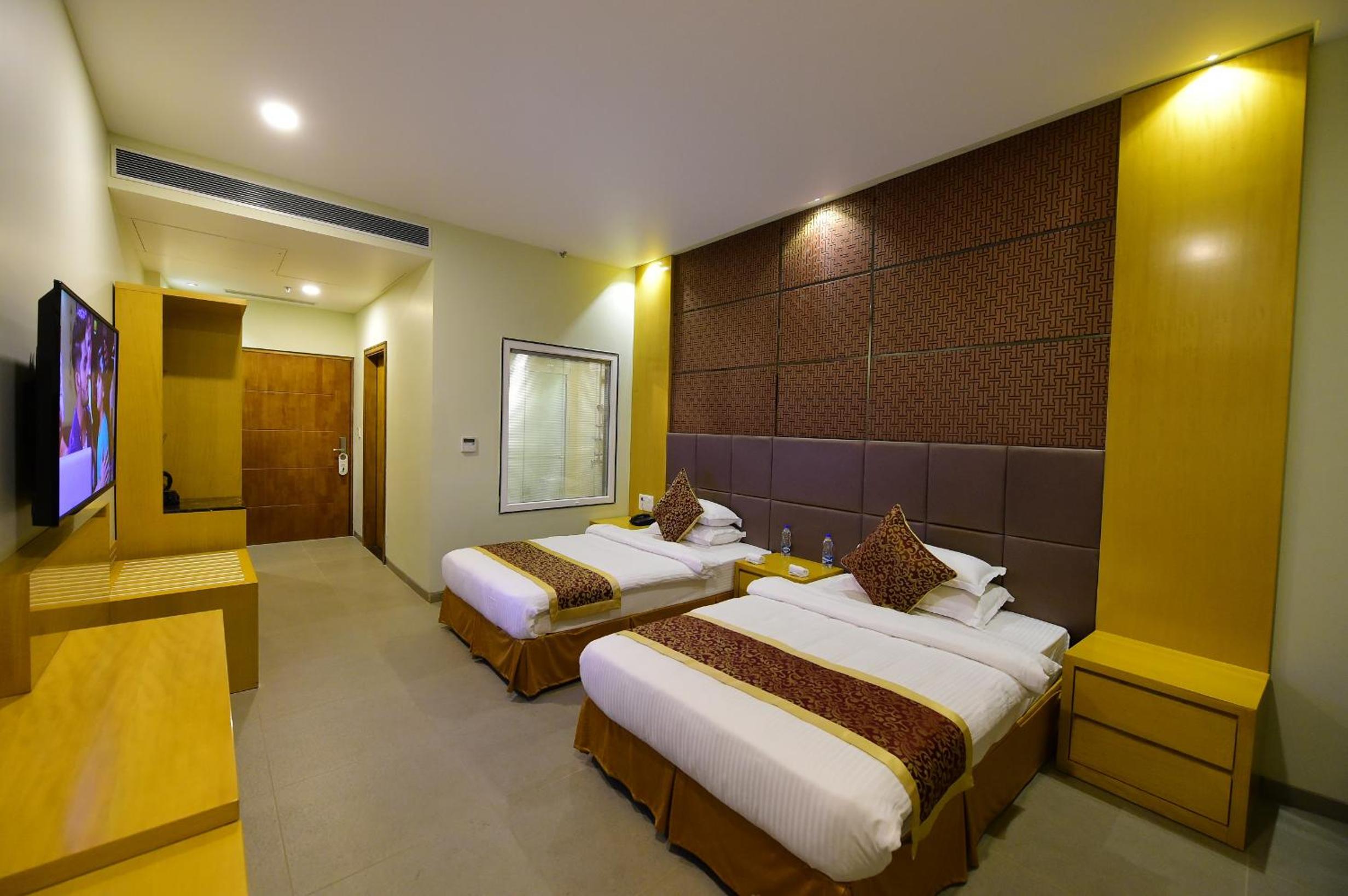 Deluxe Twin Room - Photo 2