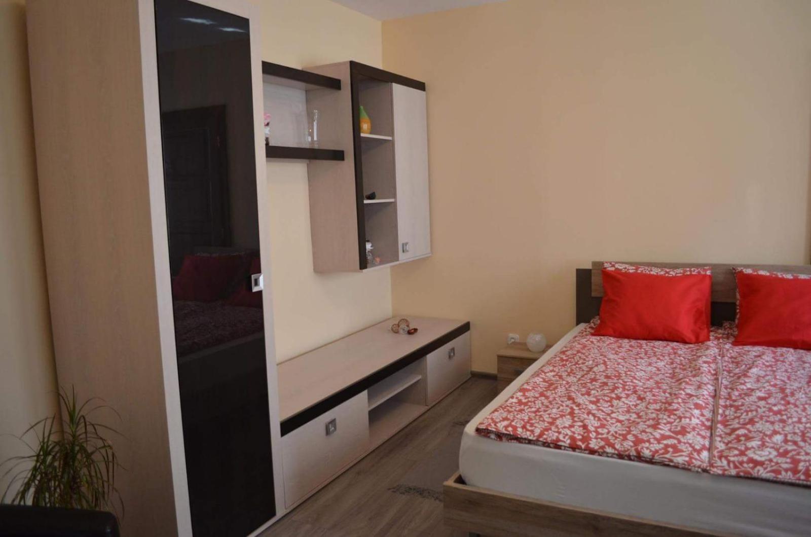 Apartment - Photo 2