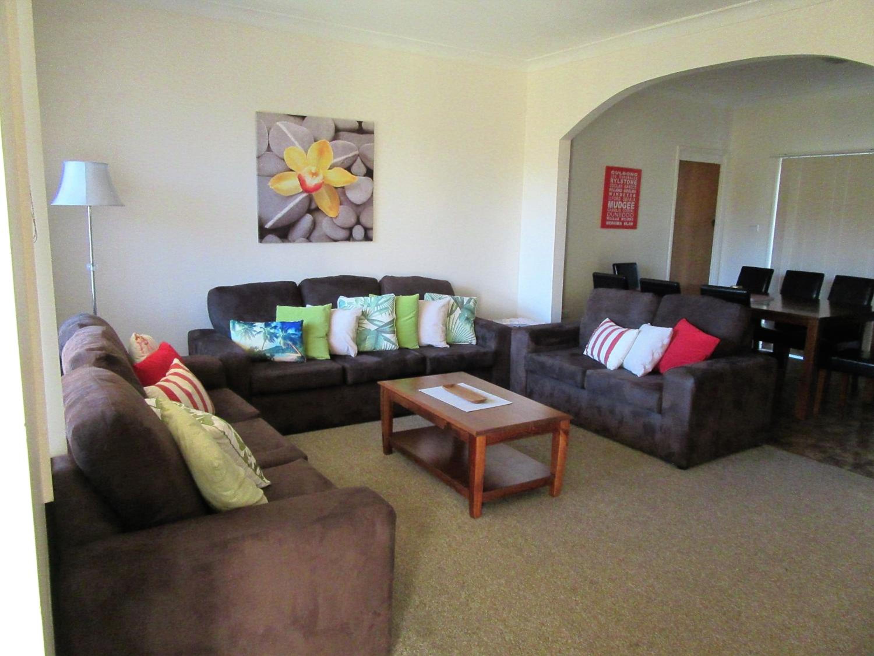 Four-Bedroom House photo 1