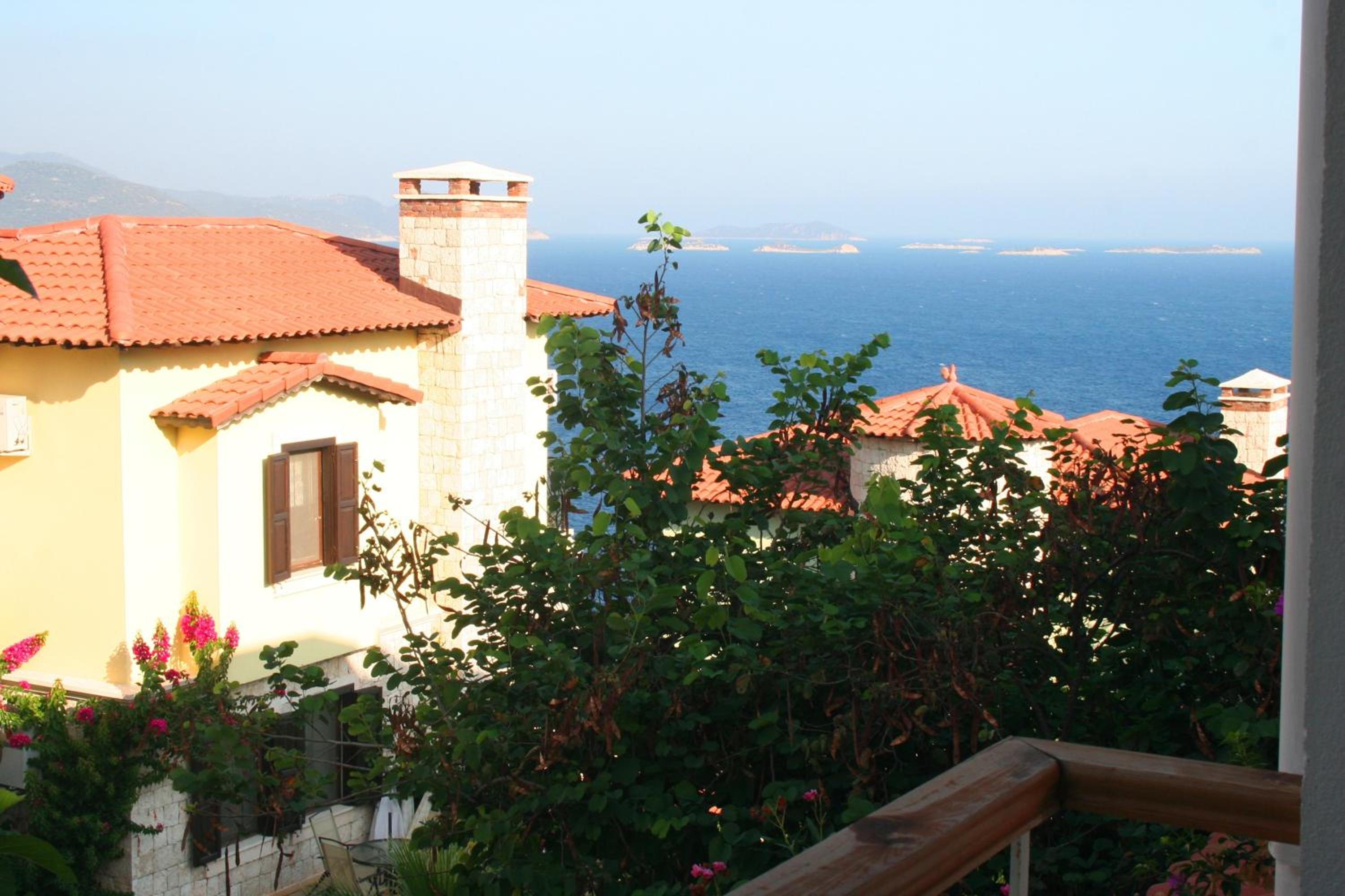 Standard Double Room with Partial Sea View - Photo 5