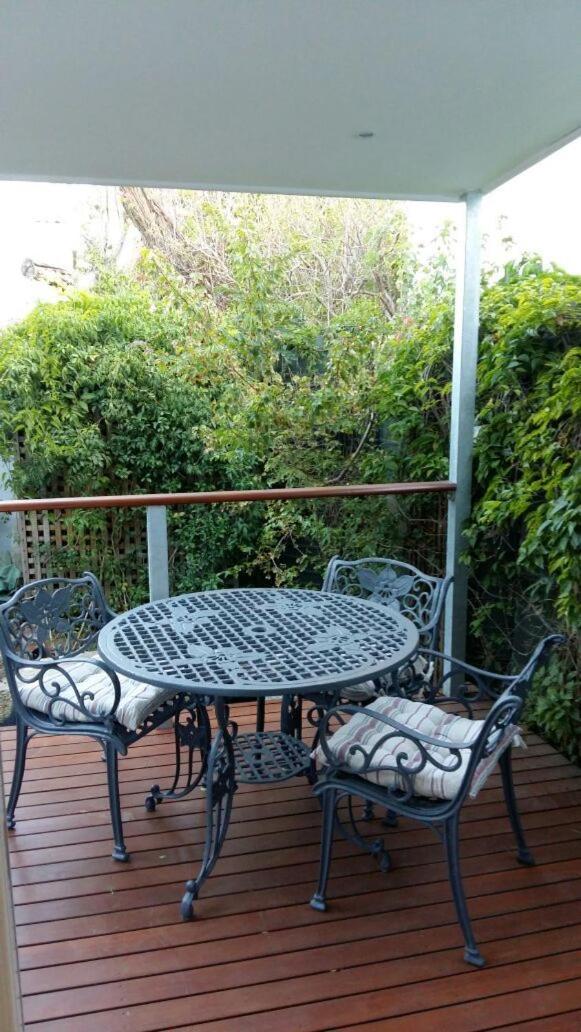 Apartment with Garden View - Photo 8