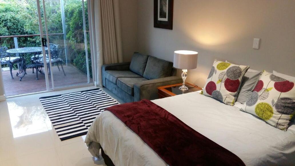 Apartment with Garden View - Photo 5