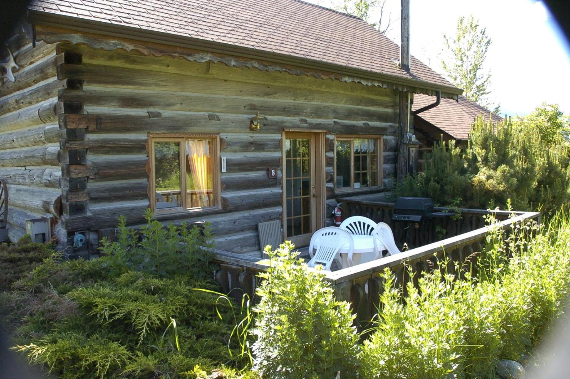 Deluxe Cottage photo 2