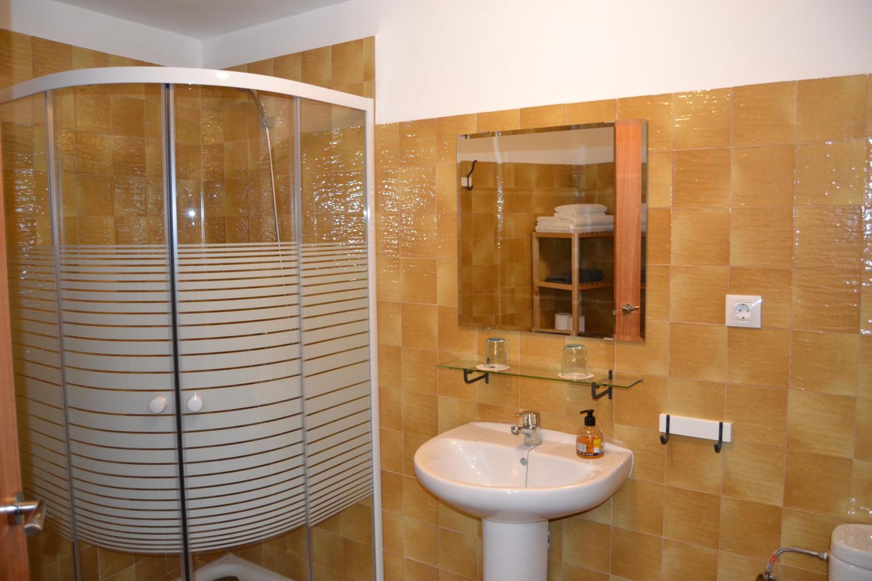 Quadruple Room with Bathroom photo 2