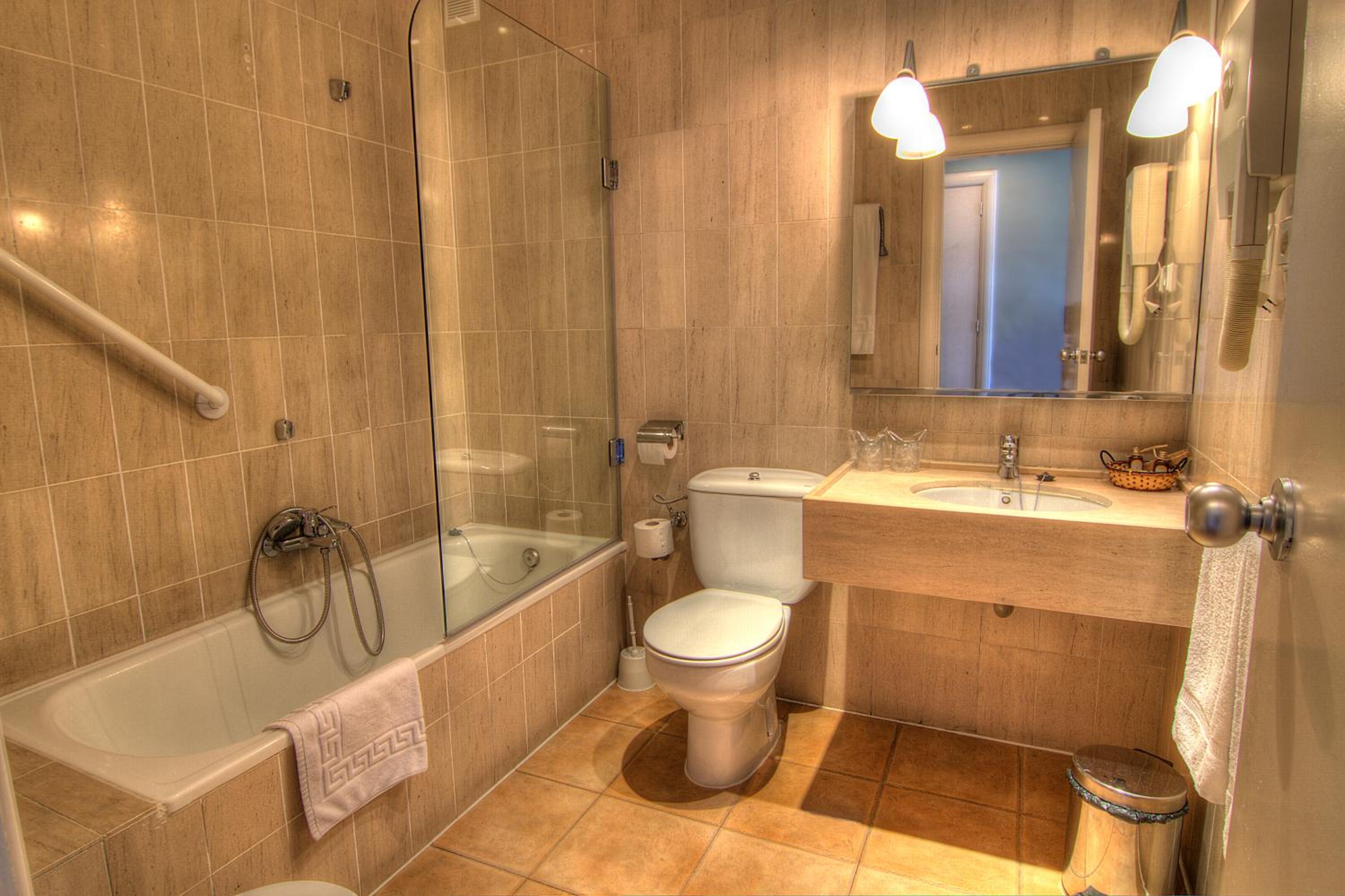 Double or Twin Room photo 2